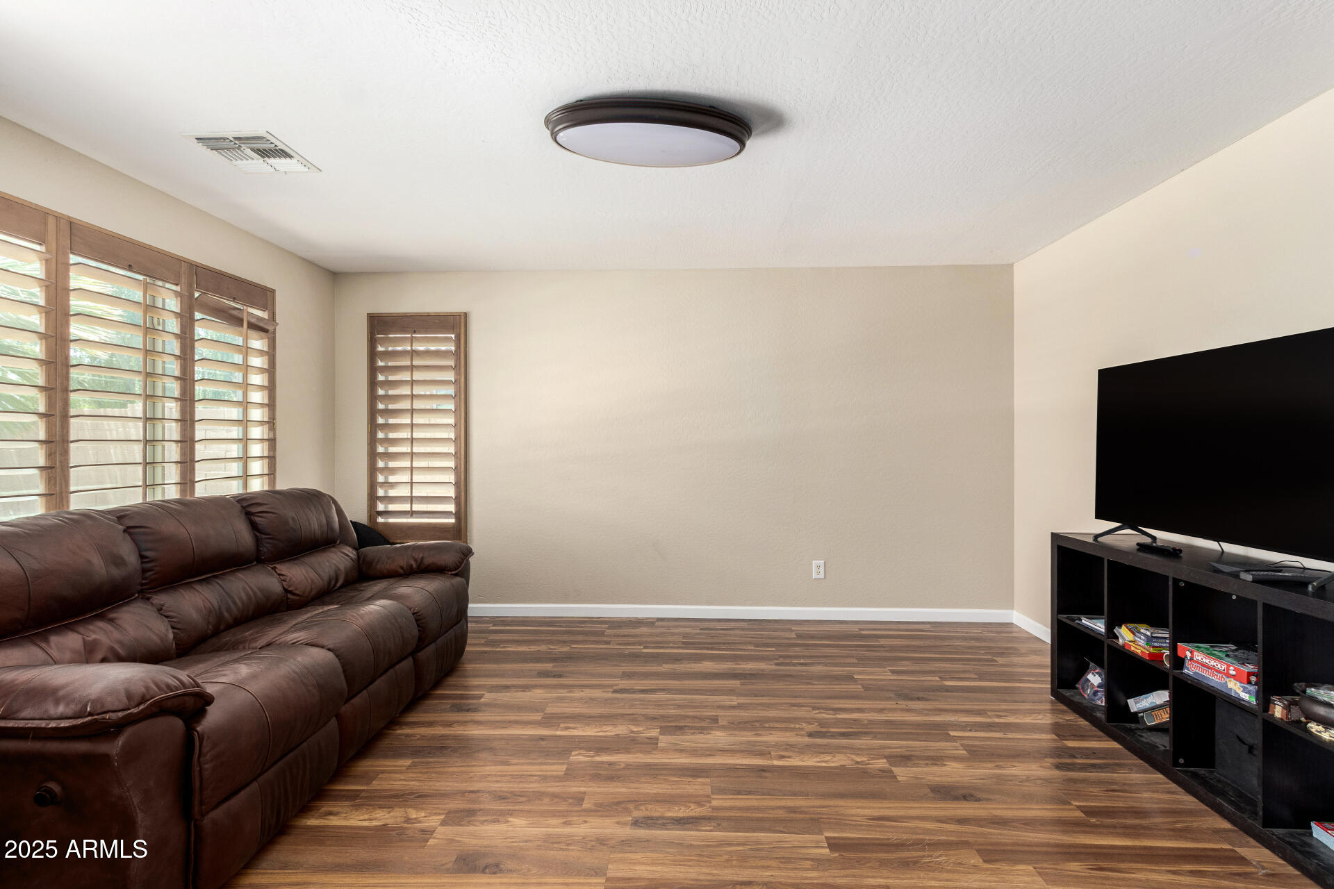 1617 W PECAN Road