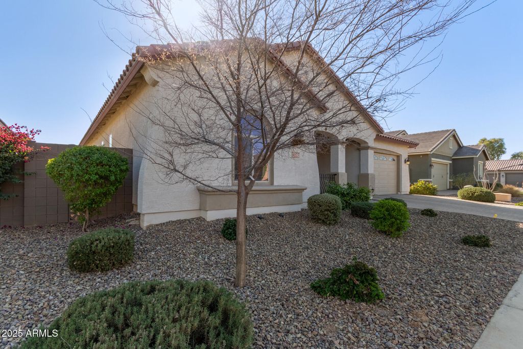 Photo of 41925 W Arvada Lane, Maricopa, AZ 85138 (MLS # 6941589)