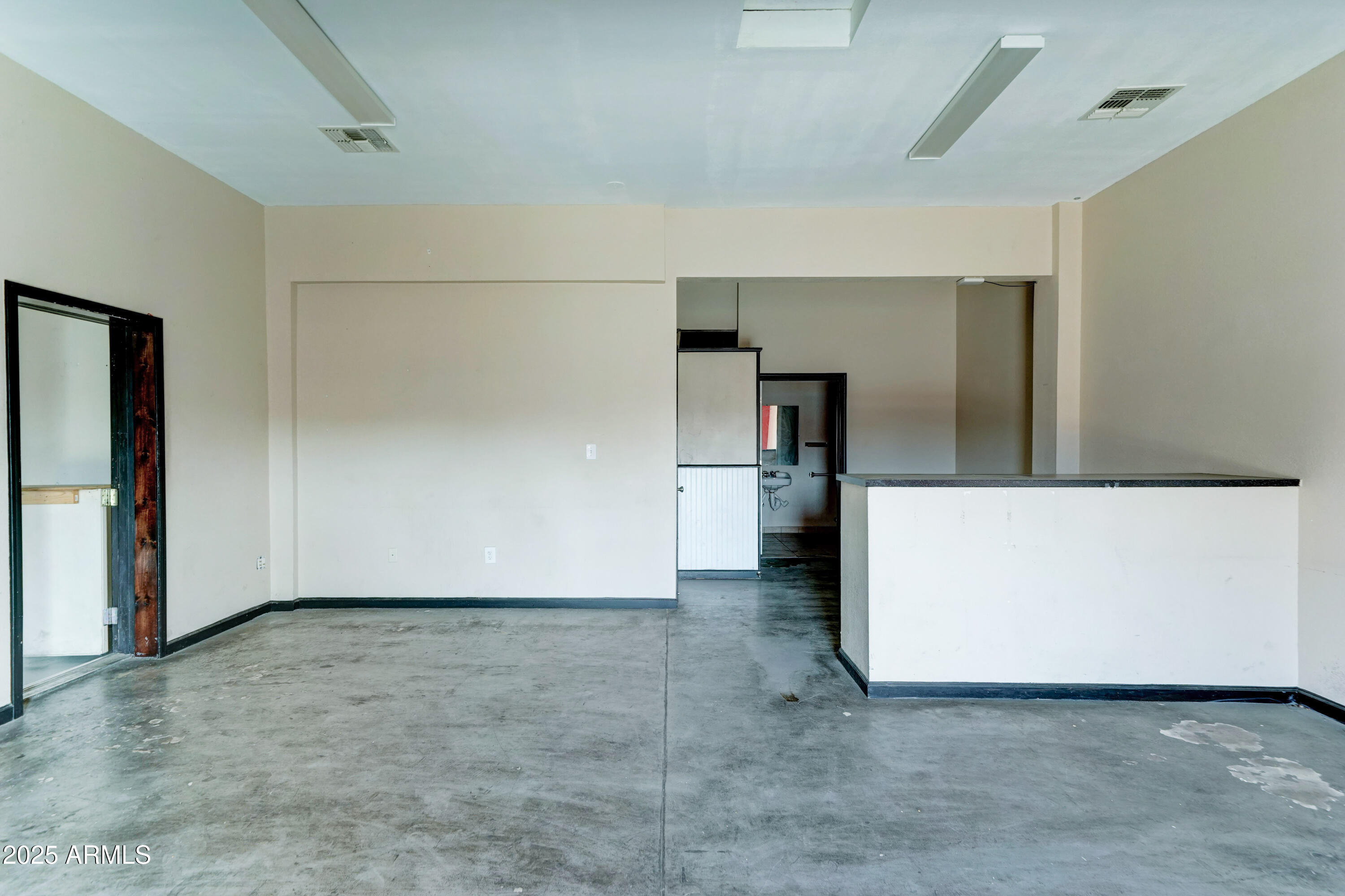 6721 N Black Cyn Highway