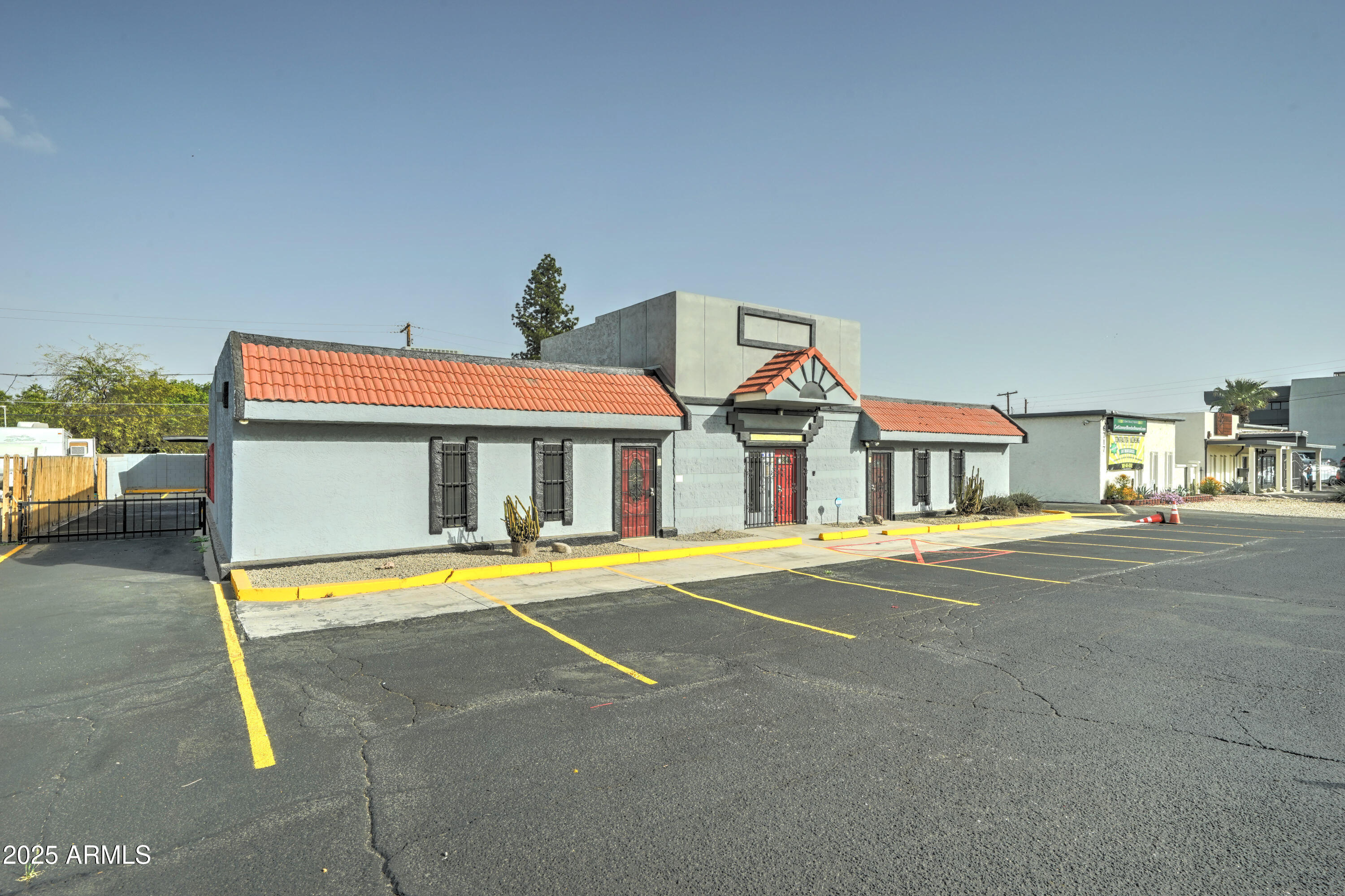 6721 N Black Cyn Highway