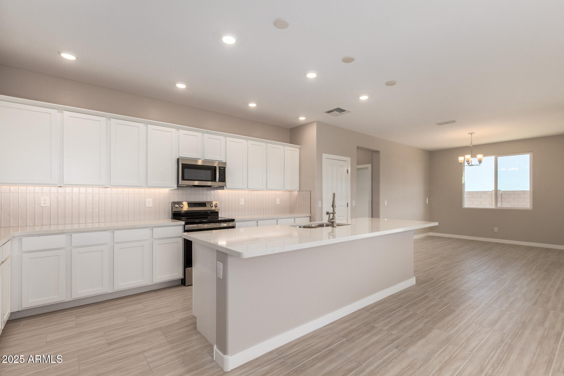 1269 E Ridgerock Loop