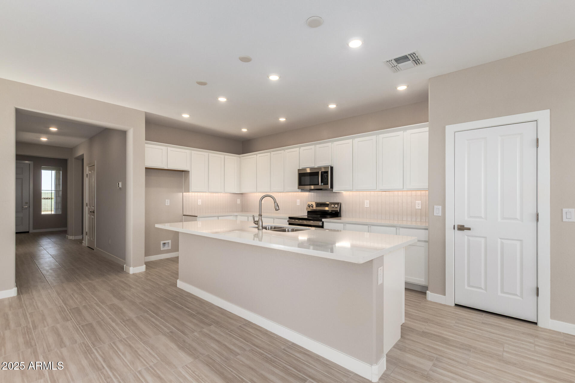 1269 E Ridgerock Loop