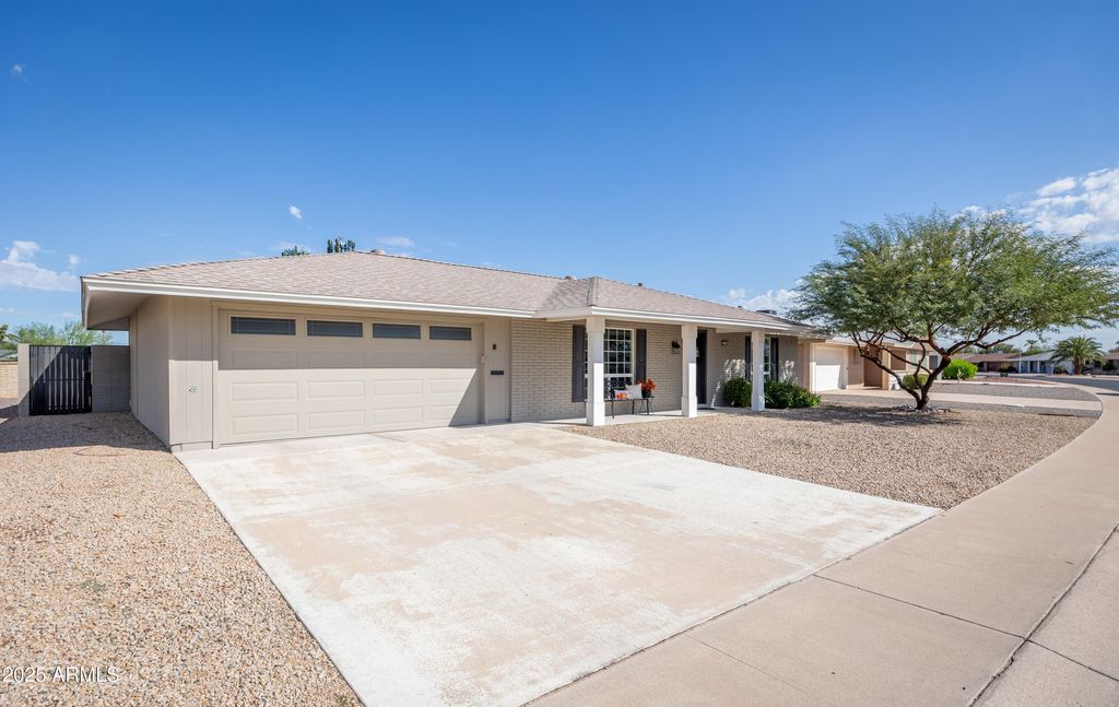Photo of 9905 W Bright Angel Circle, Sun City, AZ 85351 (MLS # 6931347)