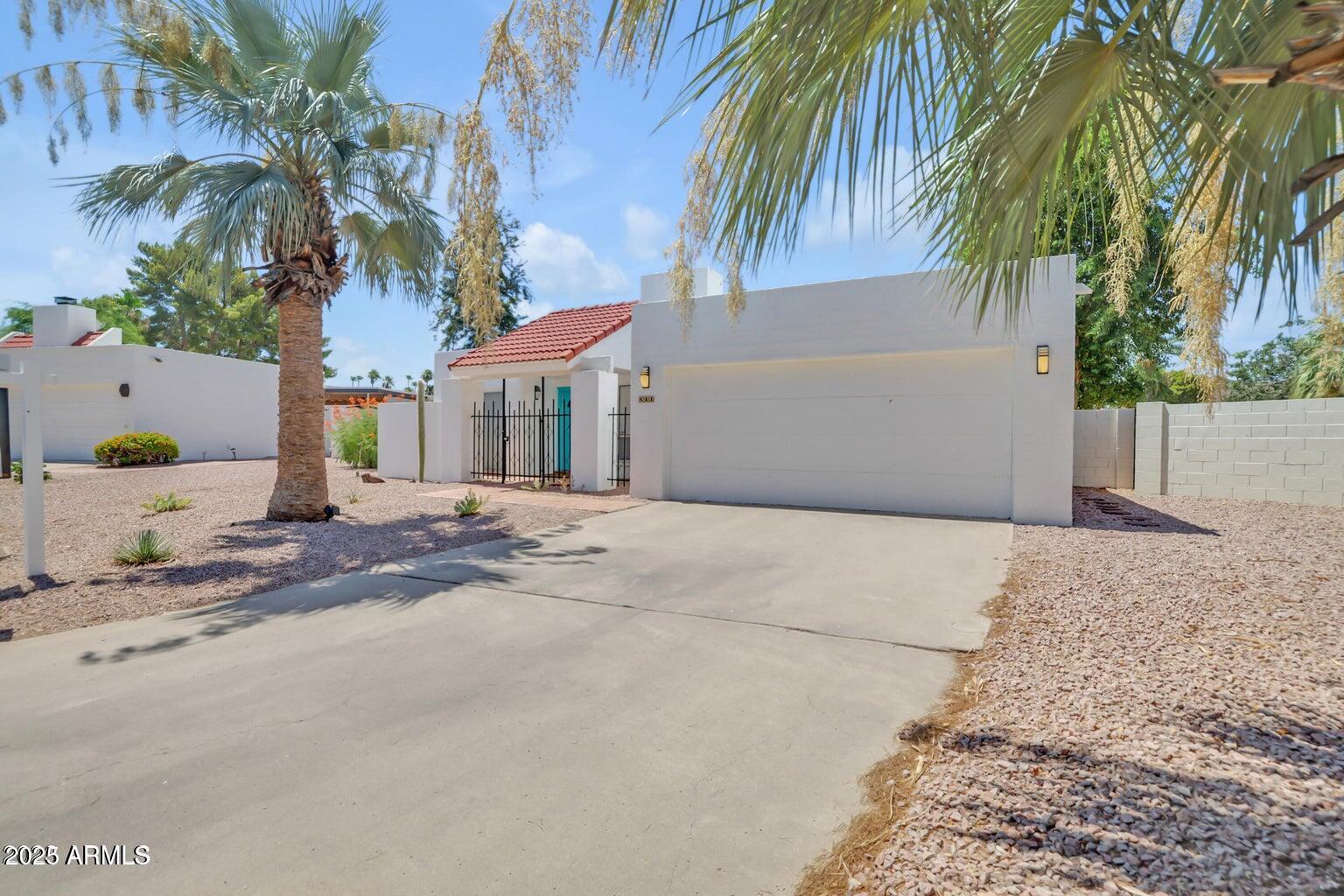 511 E CALAVAR Road