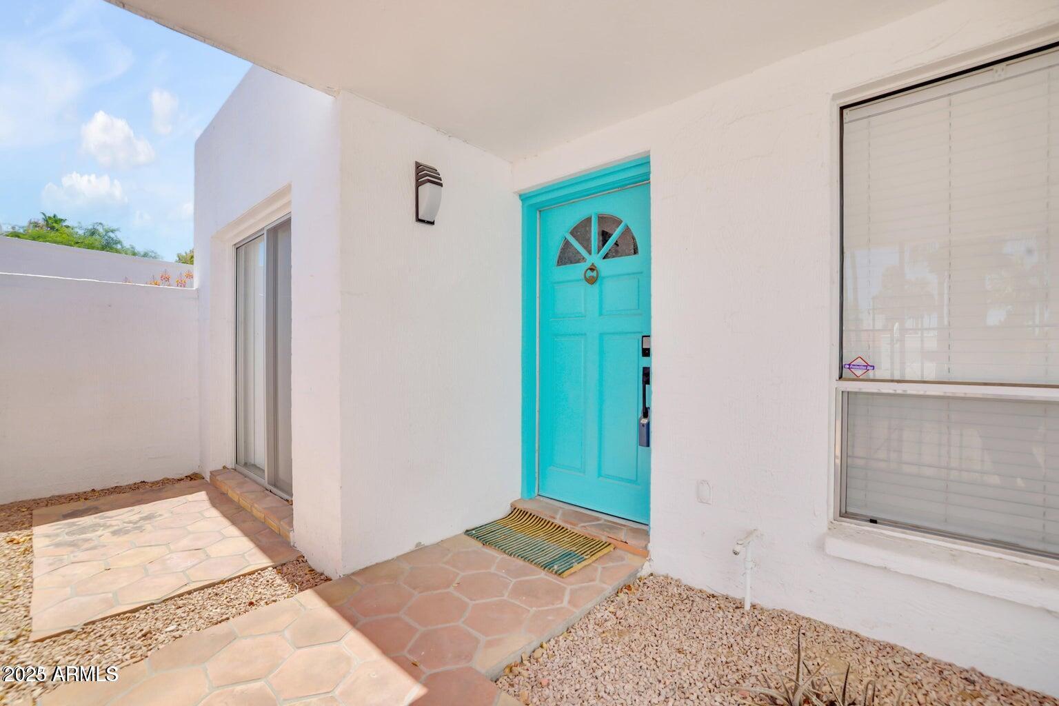 511 E CALAVAR Road