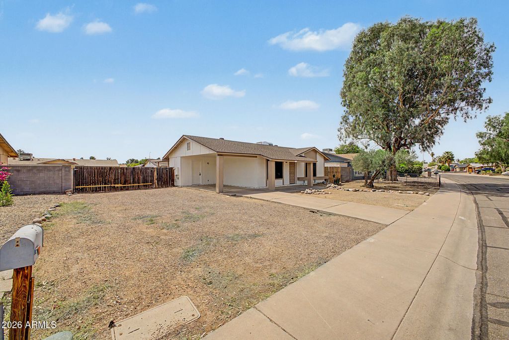 Photo of 307 W Rosal Place, Chandler, AZ 85225 (MLS # 7010082)