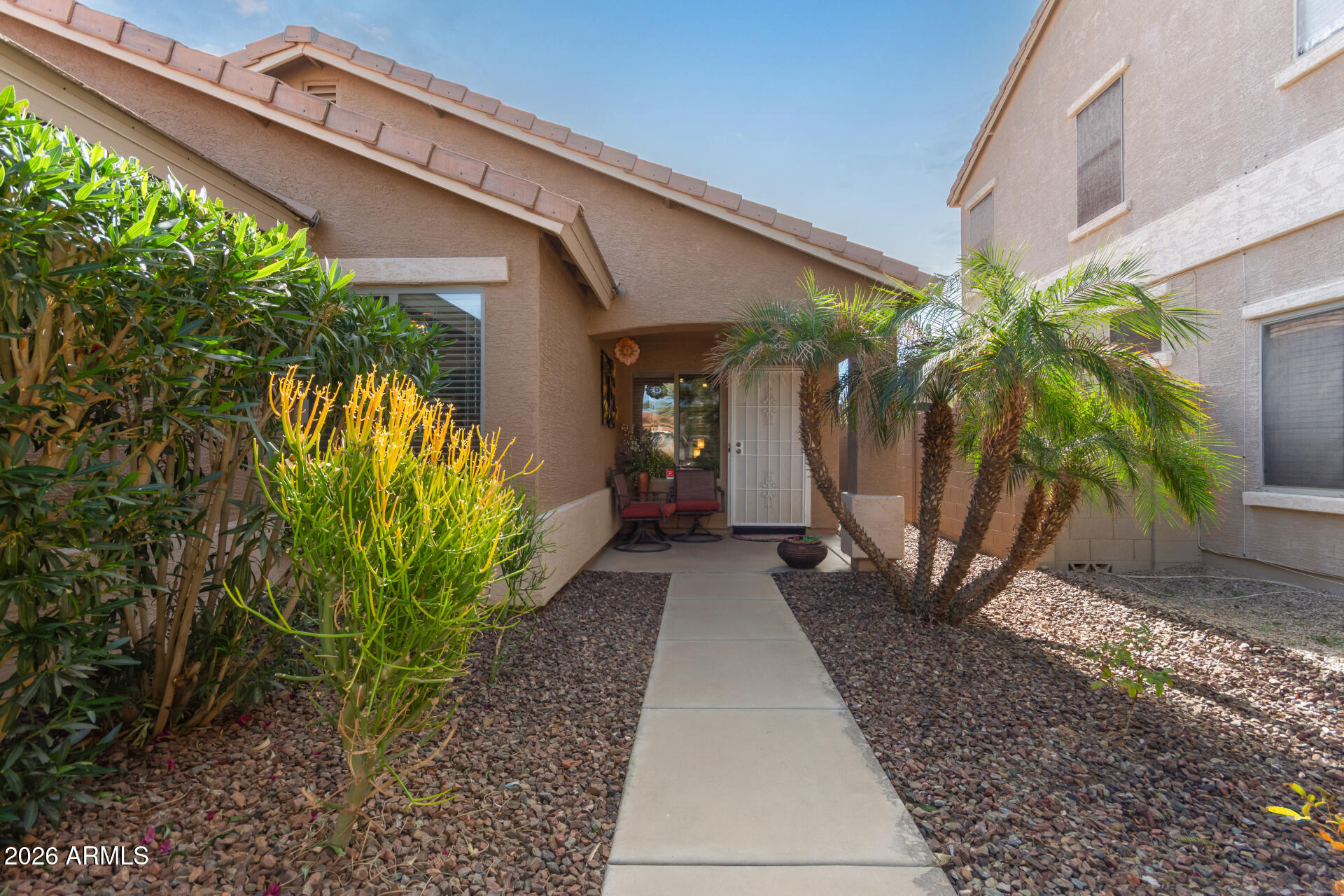 25835 W GLOBE Avenue