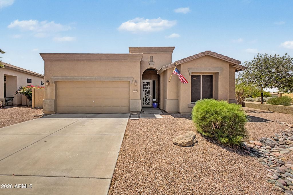 Photo of 3669 E Meadowview Drive, Gilbert, AZ 85298 (MLS # 7022349)