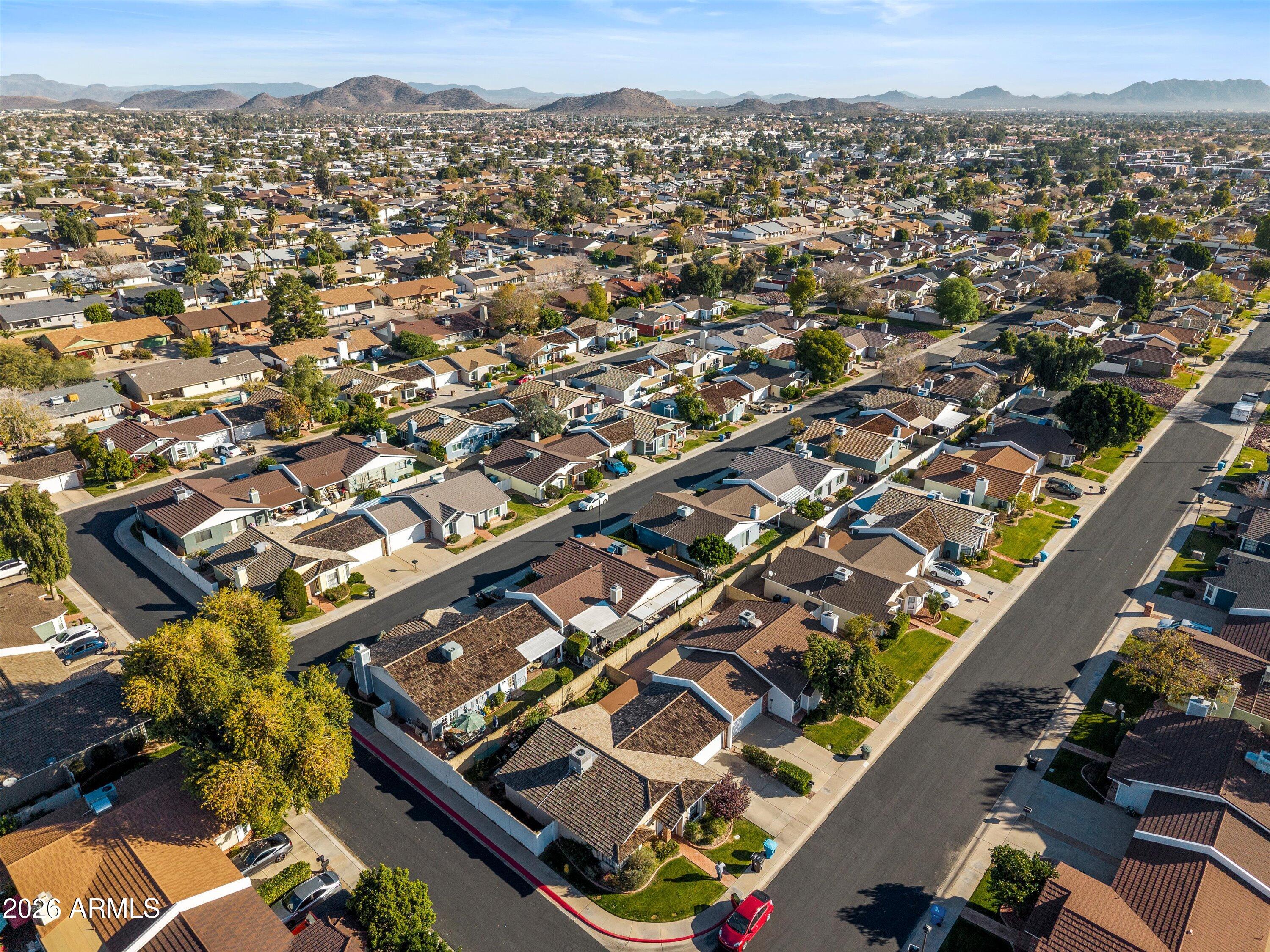 133 E CAMPO BELLO Drive