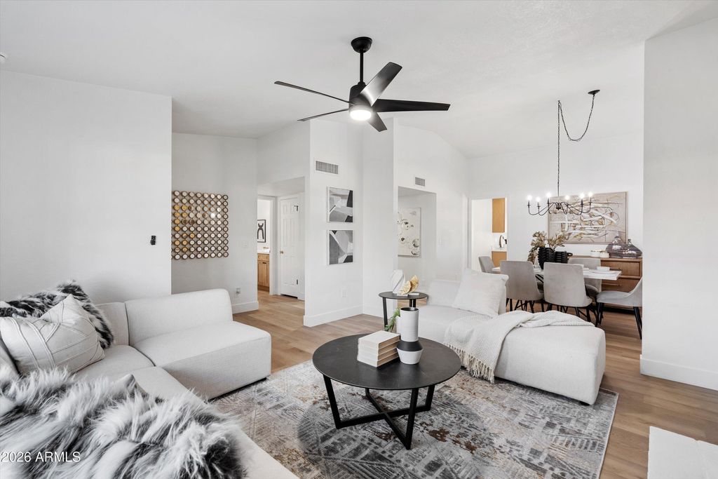 Photo of 133 E Campo Bello Drive, Phoenix, AZ 85022 (MLS # 6973742)