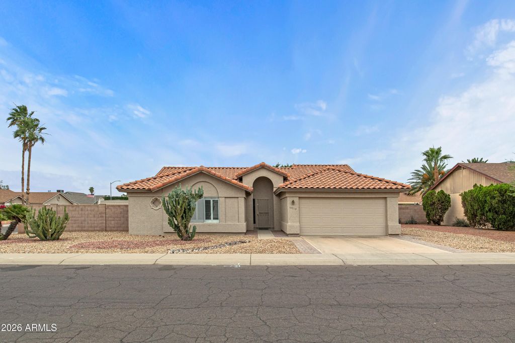 Photo of 10919 W Lawrence Lane, Peoria, AZ 85345 (MLS # 7024141)