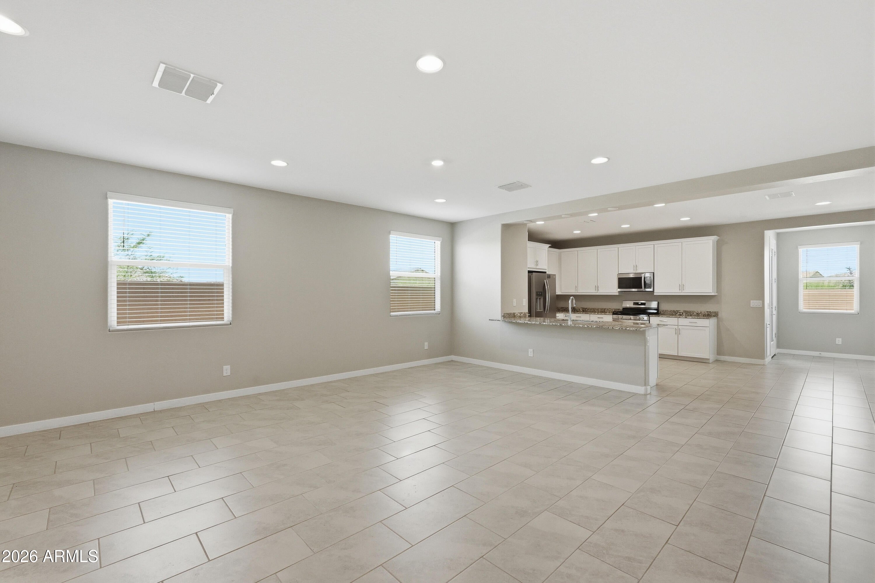 16692 W Alameda Road