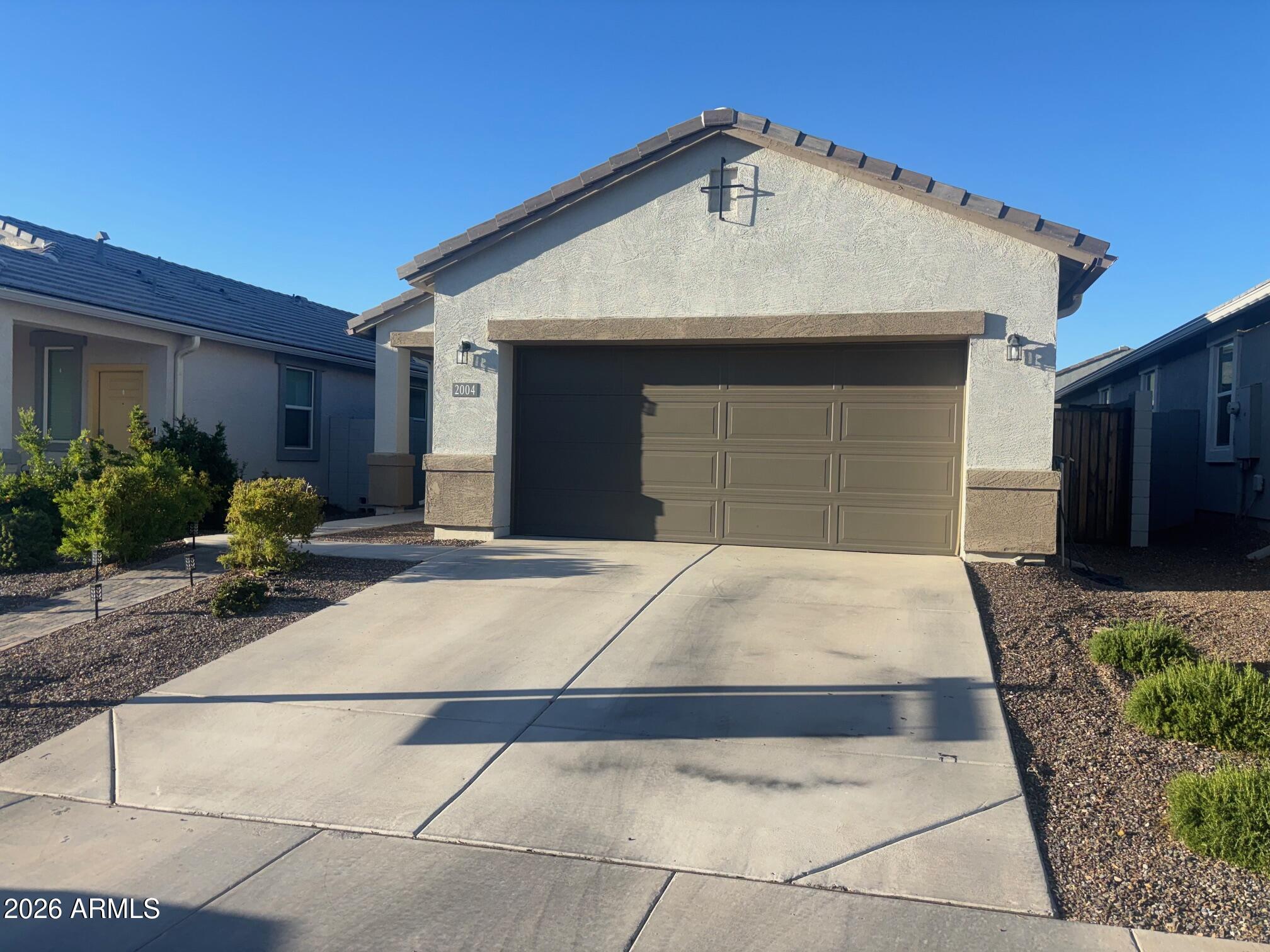 2004 W SANDOVAL Avenue