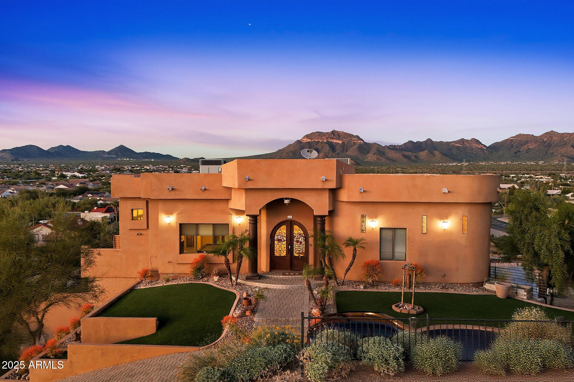 634 N SIGNAL BUTTE Road