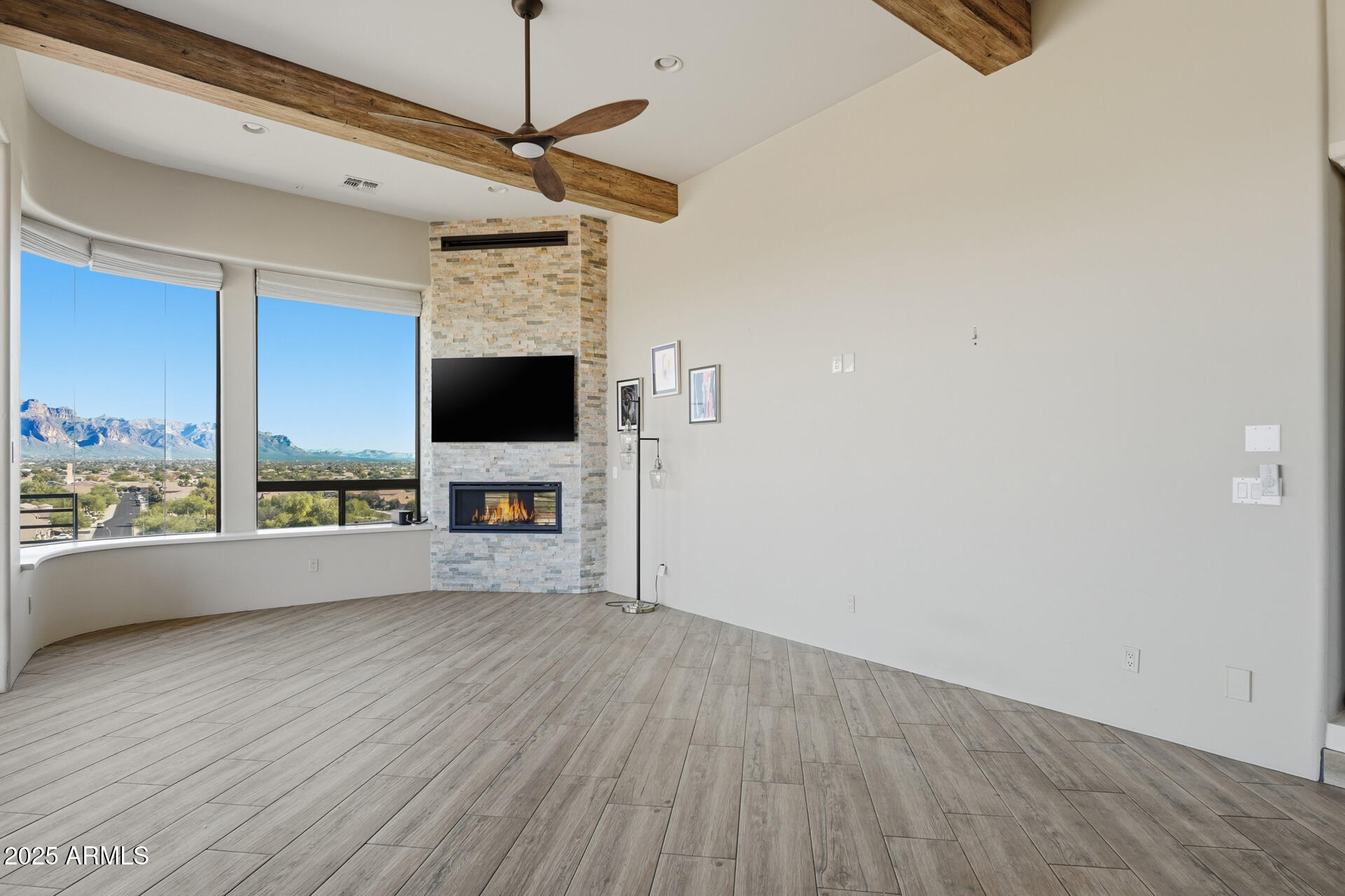 634 N SIGNAL BUTTE Road