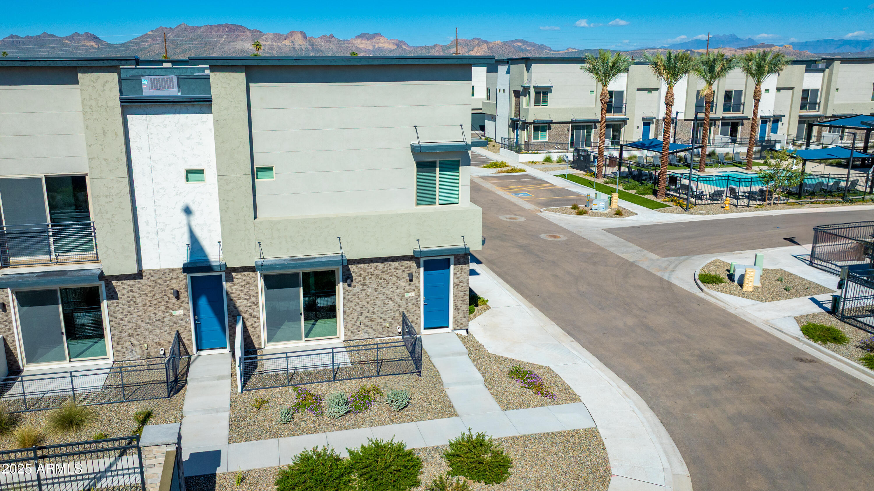 651 N Ironwood Drive 4