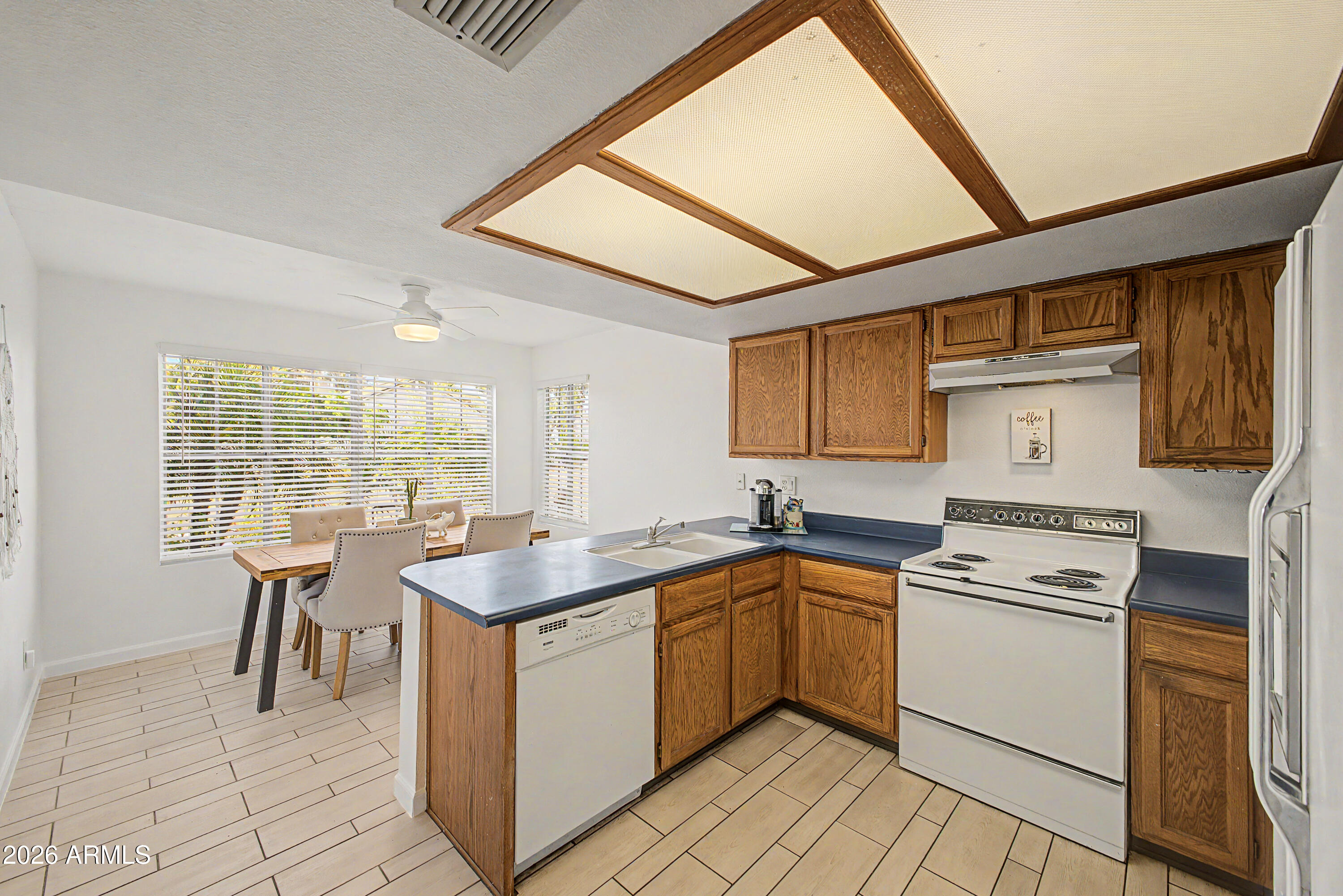 6321 W ACAPULCO Lane