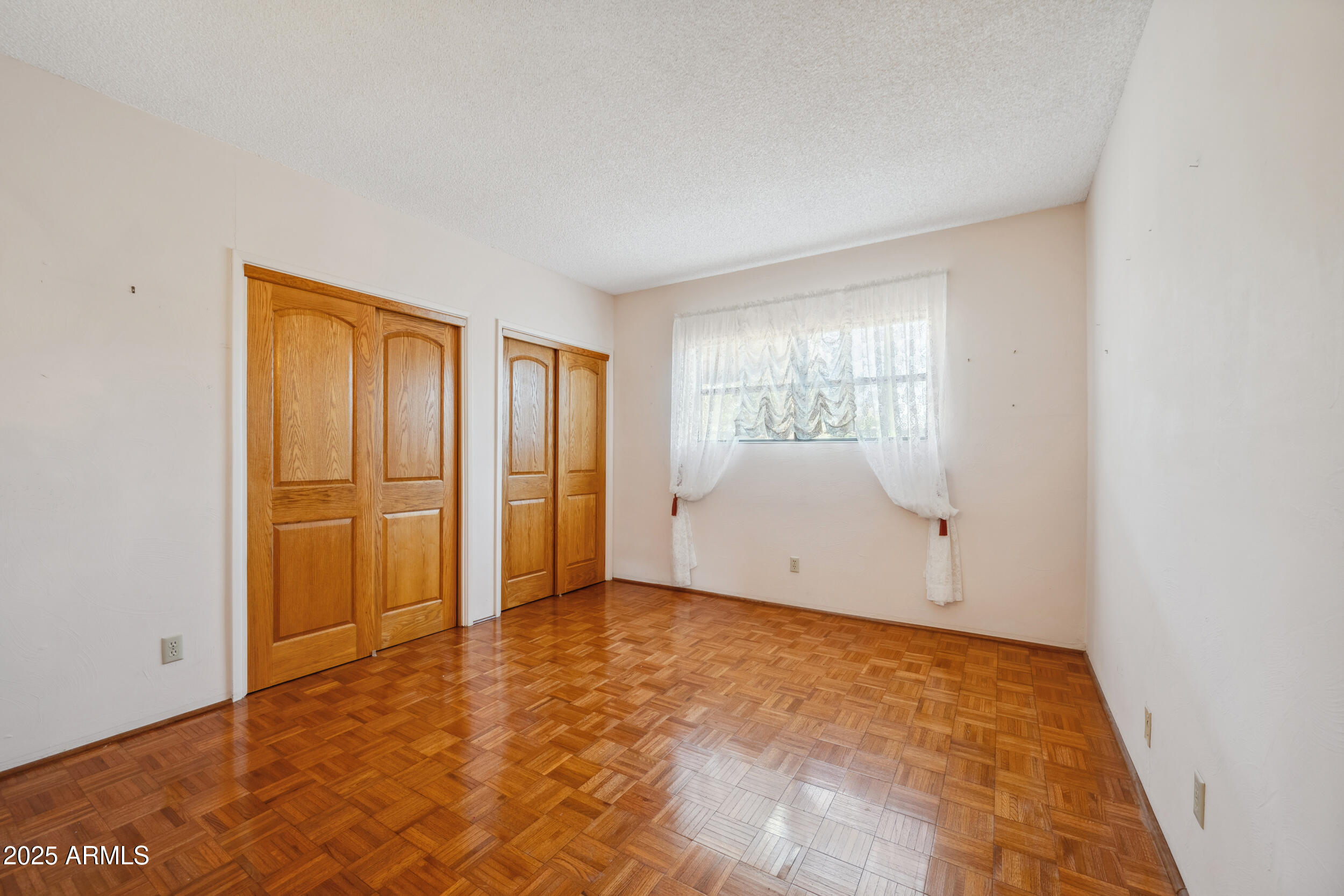 TOWN & COUNTRY ESTATES 3 - Residential