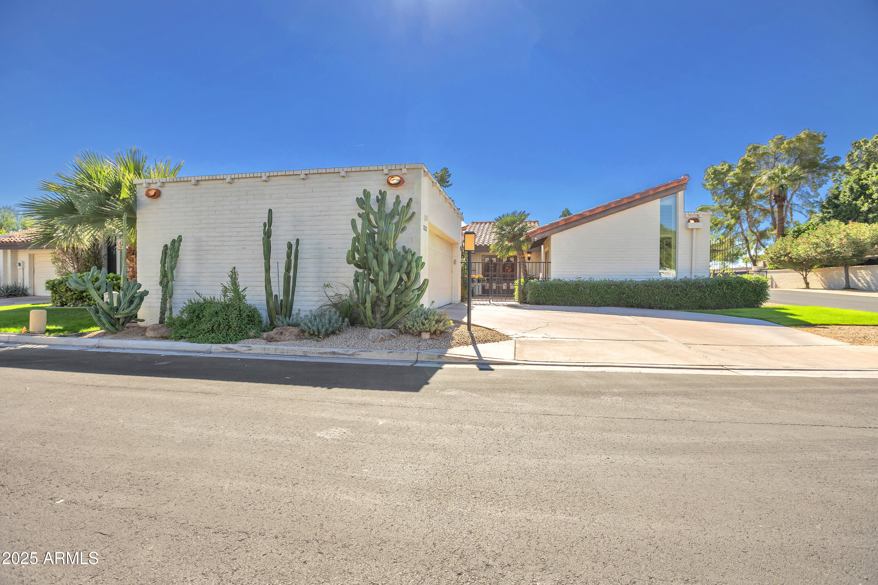 7333 E SIERRA VISTA Drive