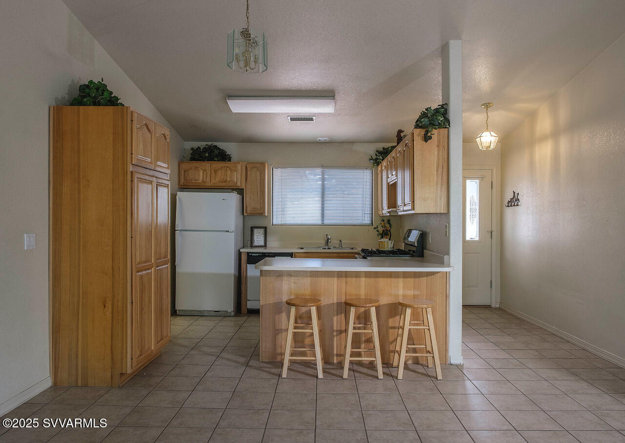 4000 E Mustang Drive