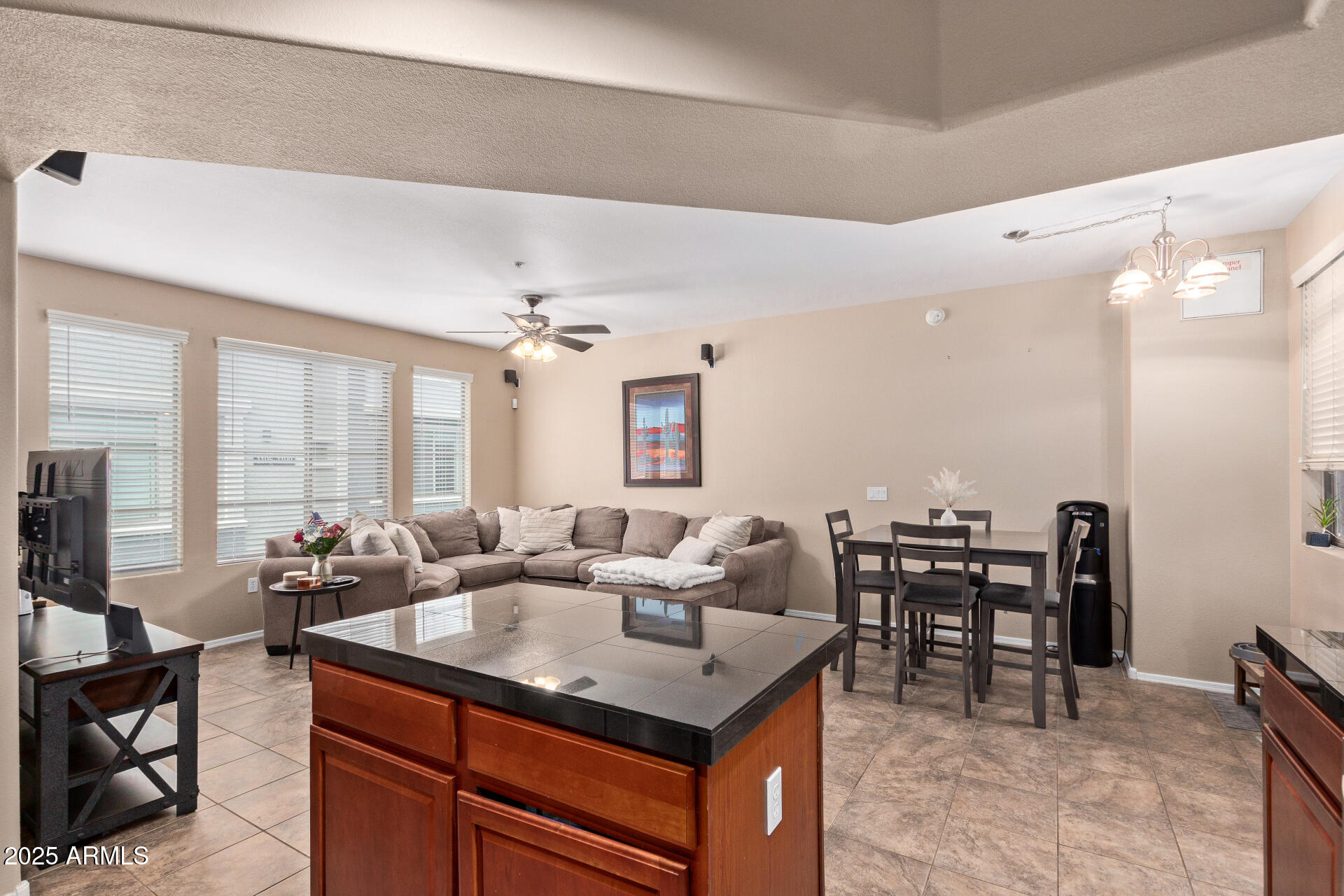 2401 E RIO SALADO Parkway 1192