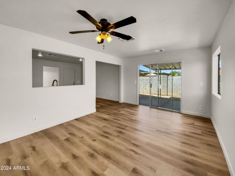 Single Family Residence in Mesa AZ 2522 IRWIN Circle 8.jpg
