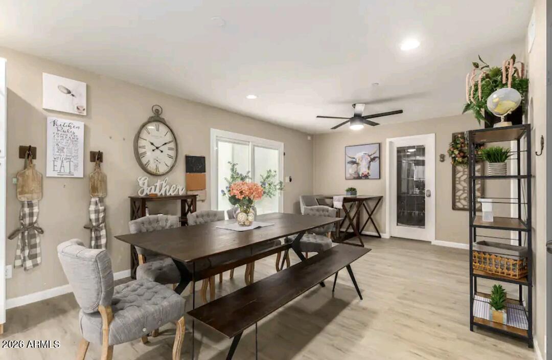 3509 E CAMBRIDGE Avenue