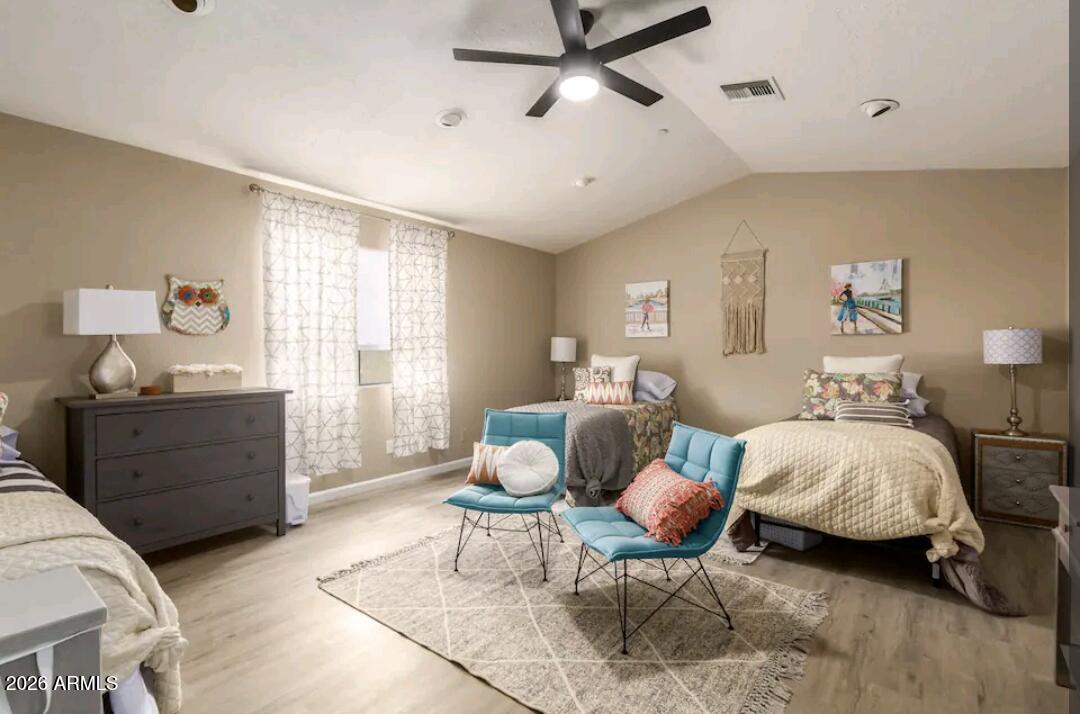 3509 E CAMBRIDGE Avenue