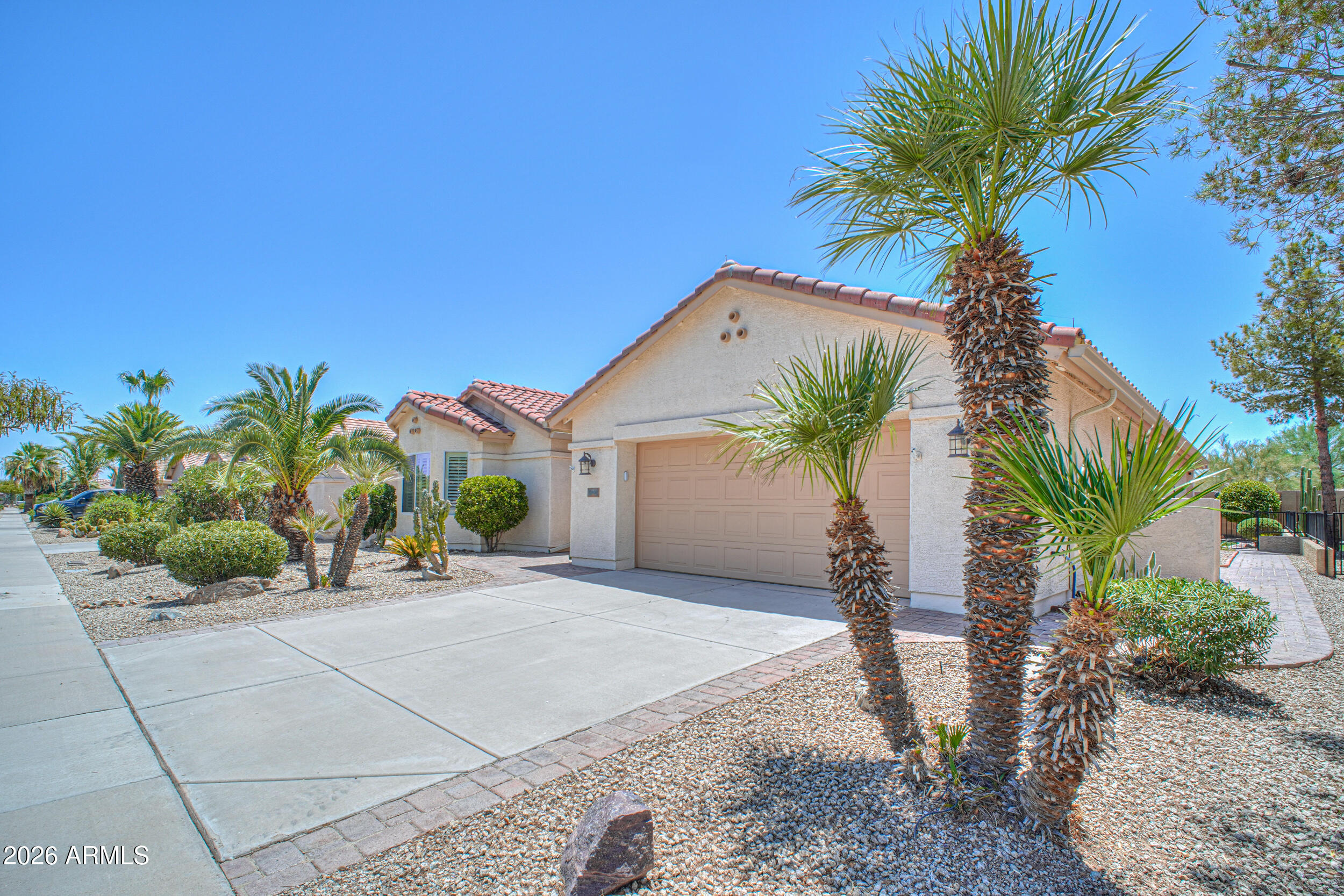 2461 E FIESTA Drive