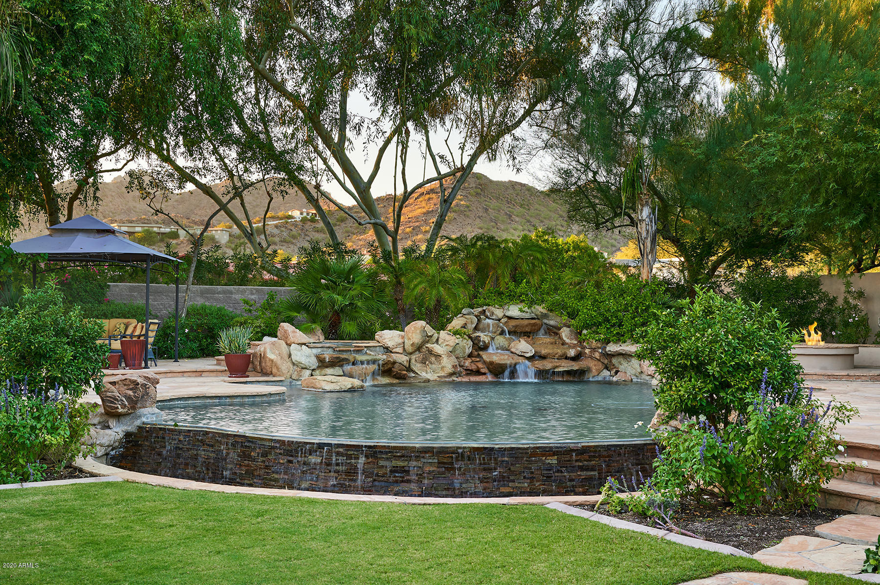PARADISE MANSION ESTATES - Residential