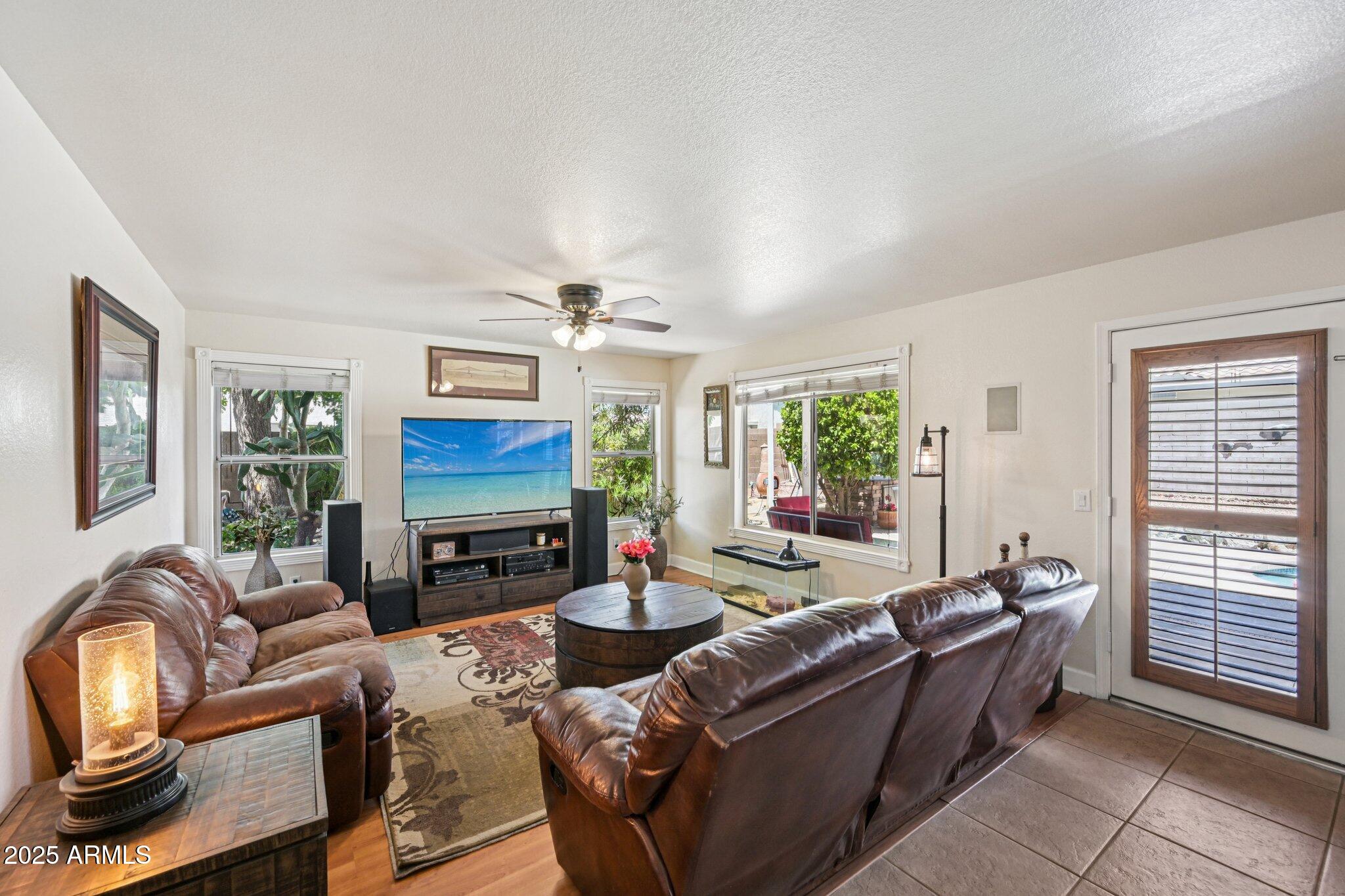 8362 W MICHELLE Drive