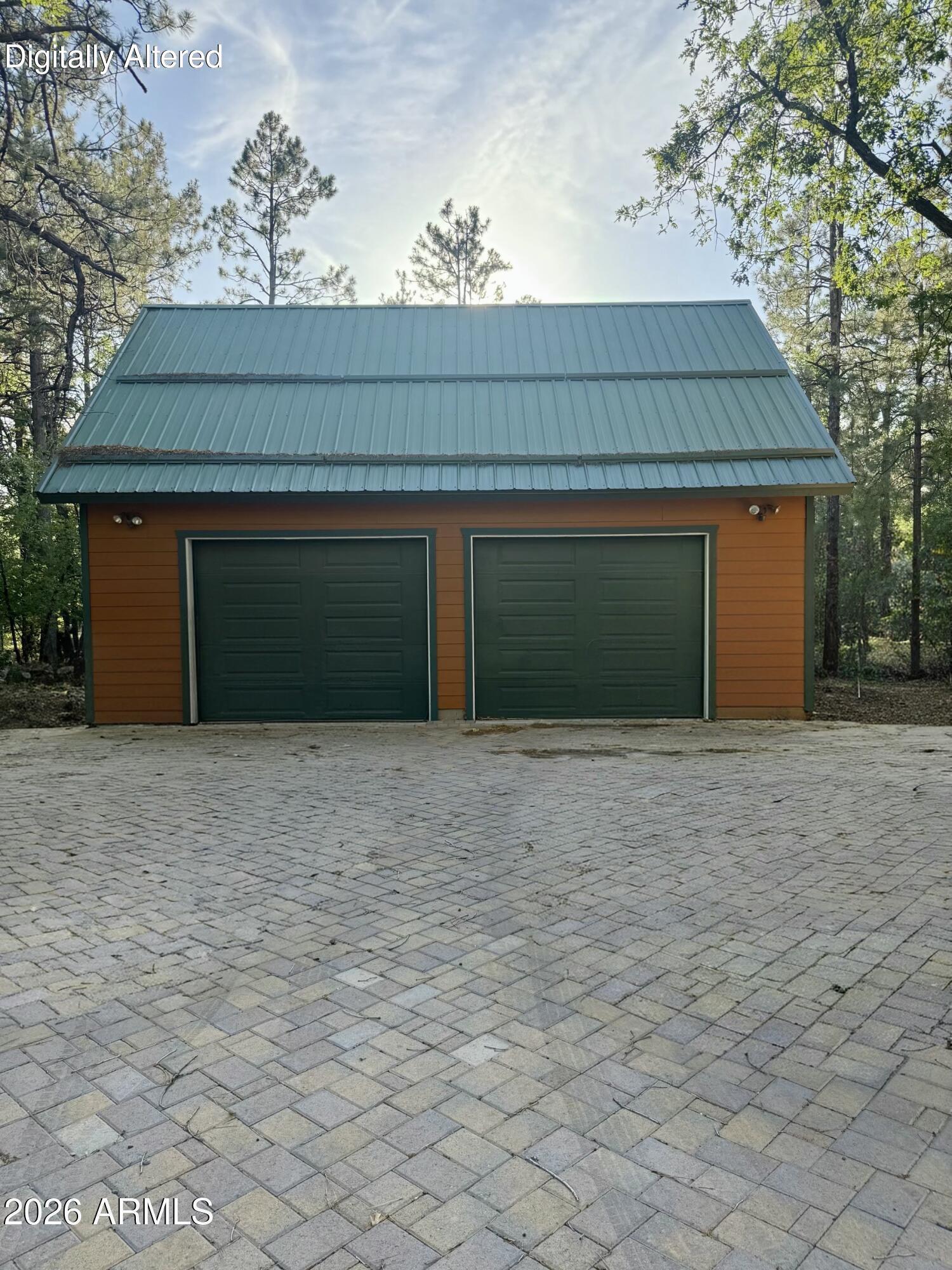 4220 PINETREE Lane
