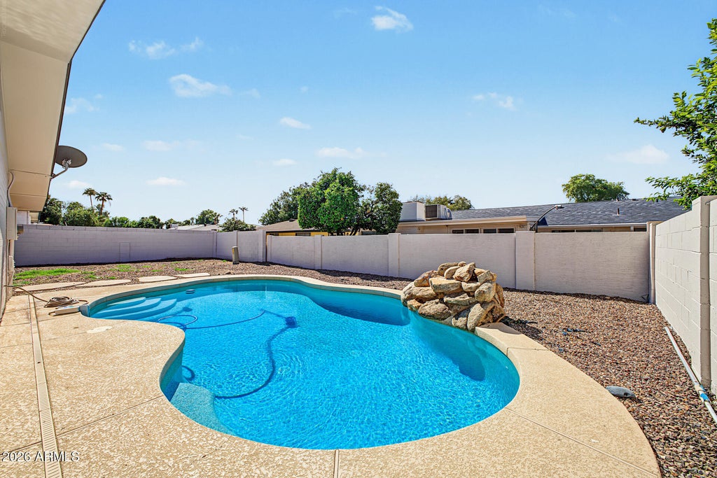 Photo of 930 S Roslyn Place, Mesa, AZ 85208 (MLS # 7092593)