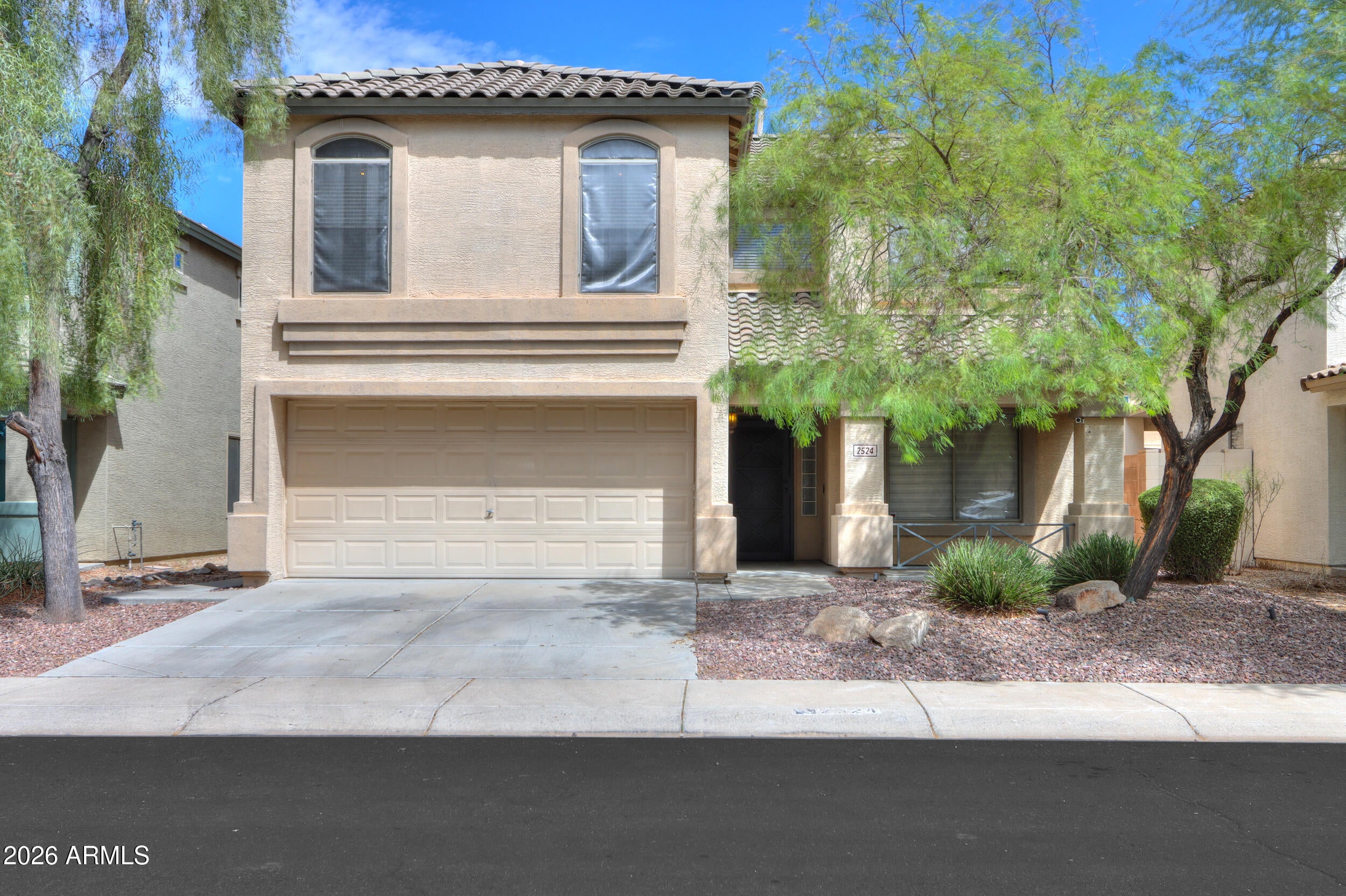 2524 W HEDGEHOG Place