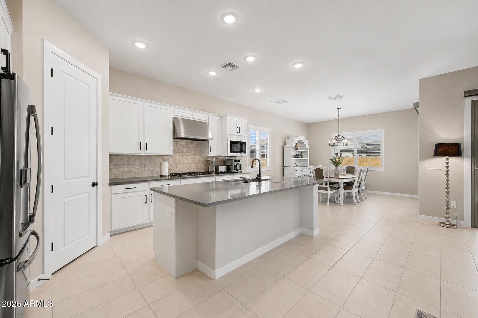 3140 E FLINTLOCK Drive