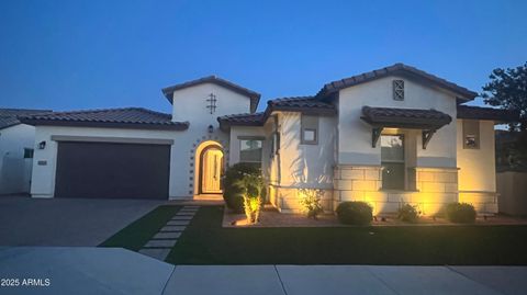 2121 E AQUARIUS Place Chandler AZ 85249