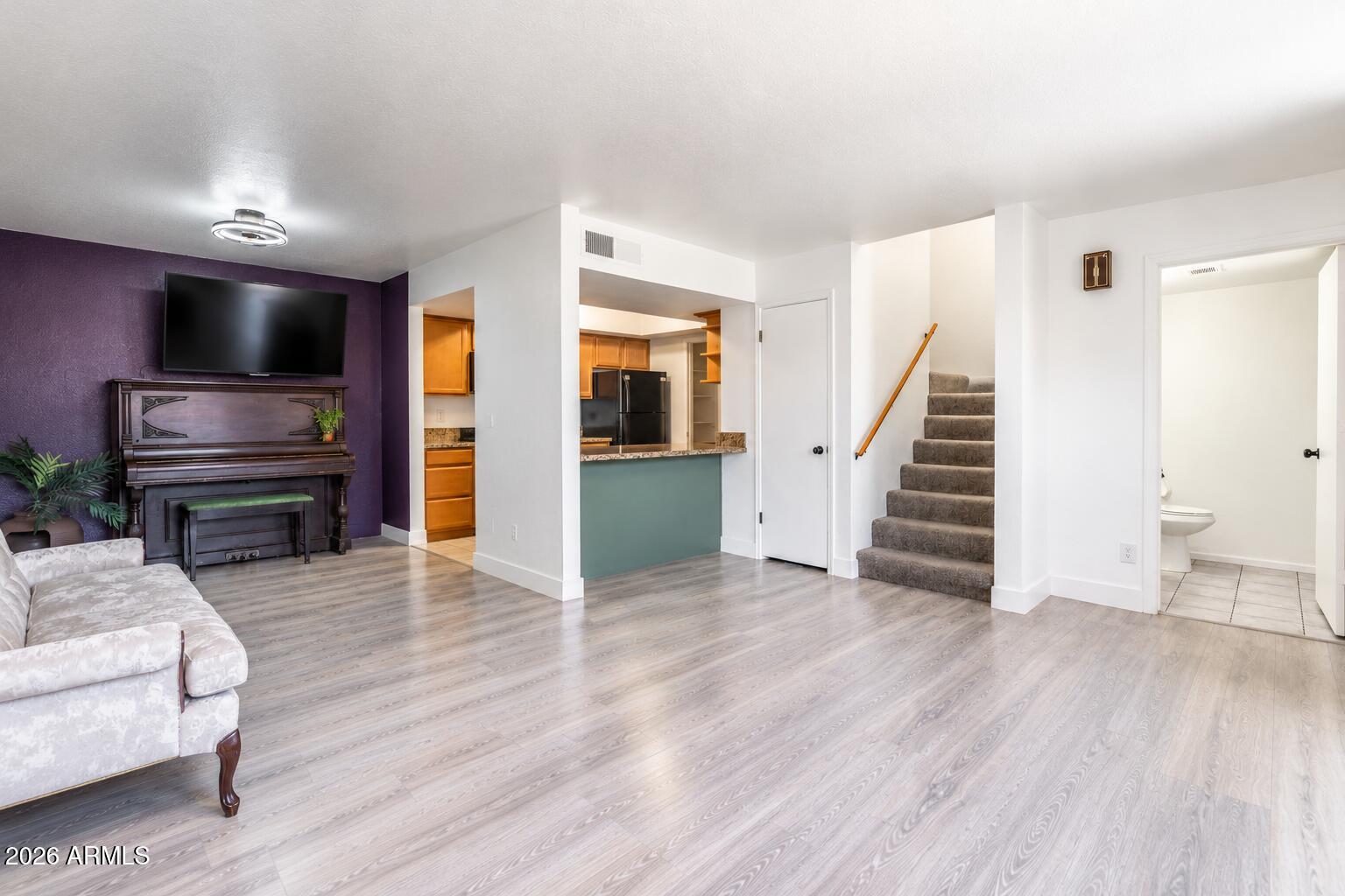 222 W BROWN Road 32