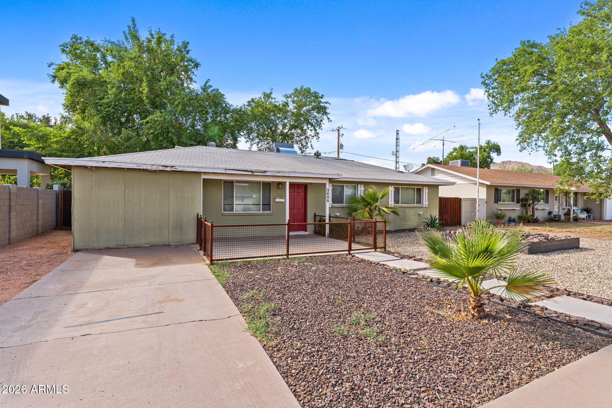 3608 N NAVAJO Trail