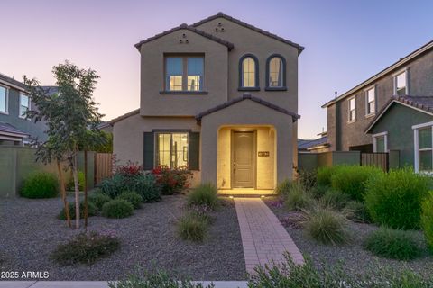 1943 W LARIAT Lane Phoenix AZ 85085