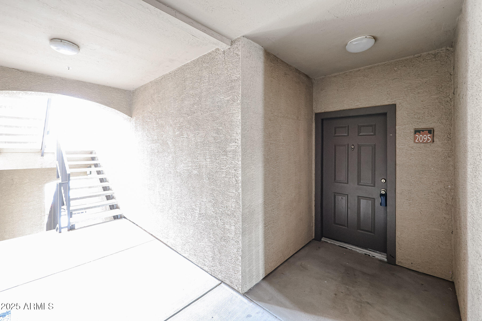 5401 E VAN BUREN Street 2095
