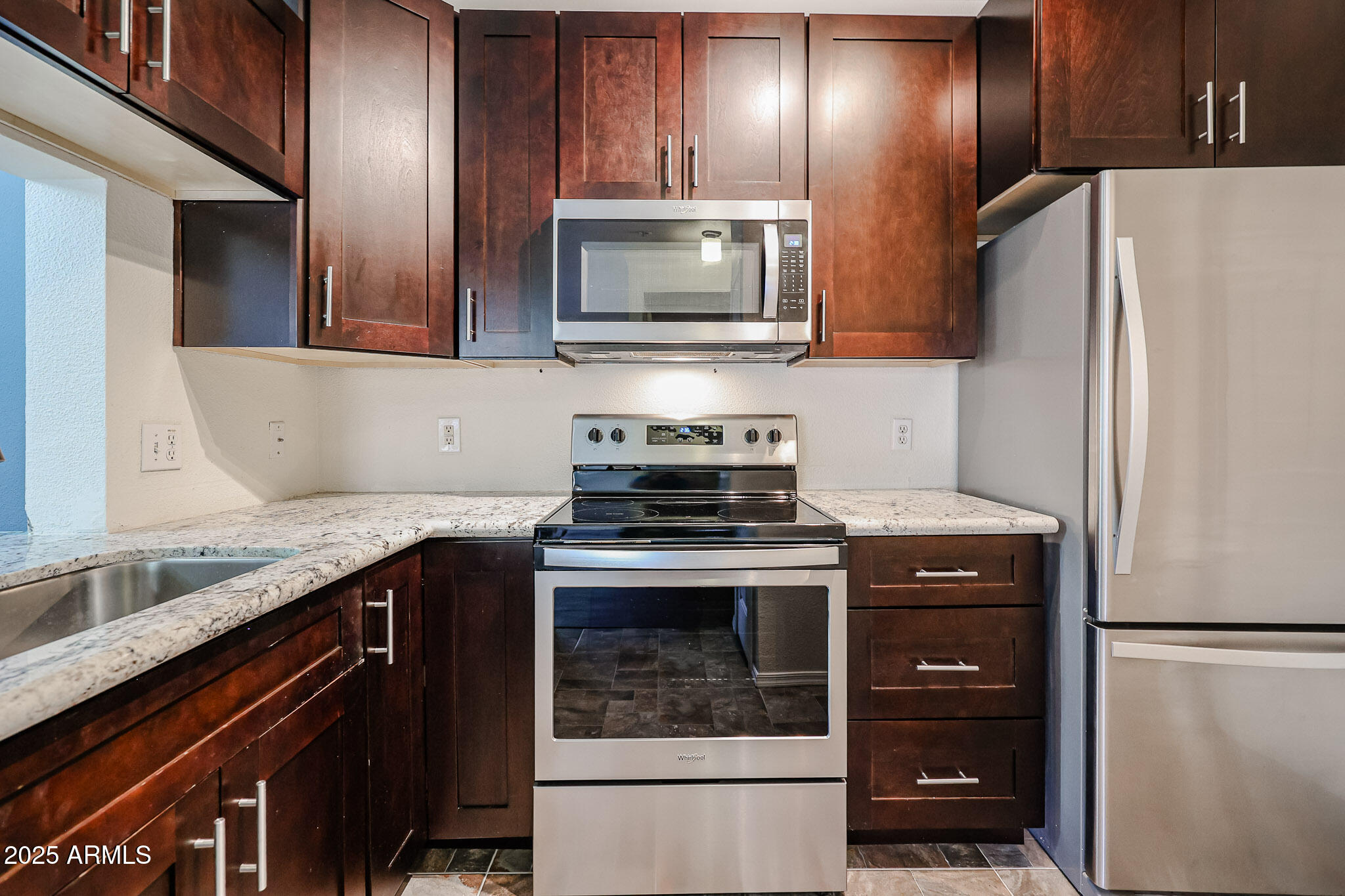 5401 E VAN BUREN Street 2095