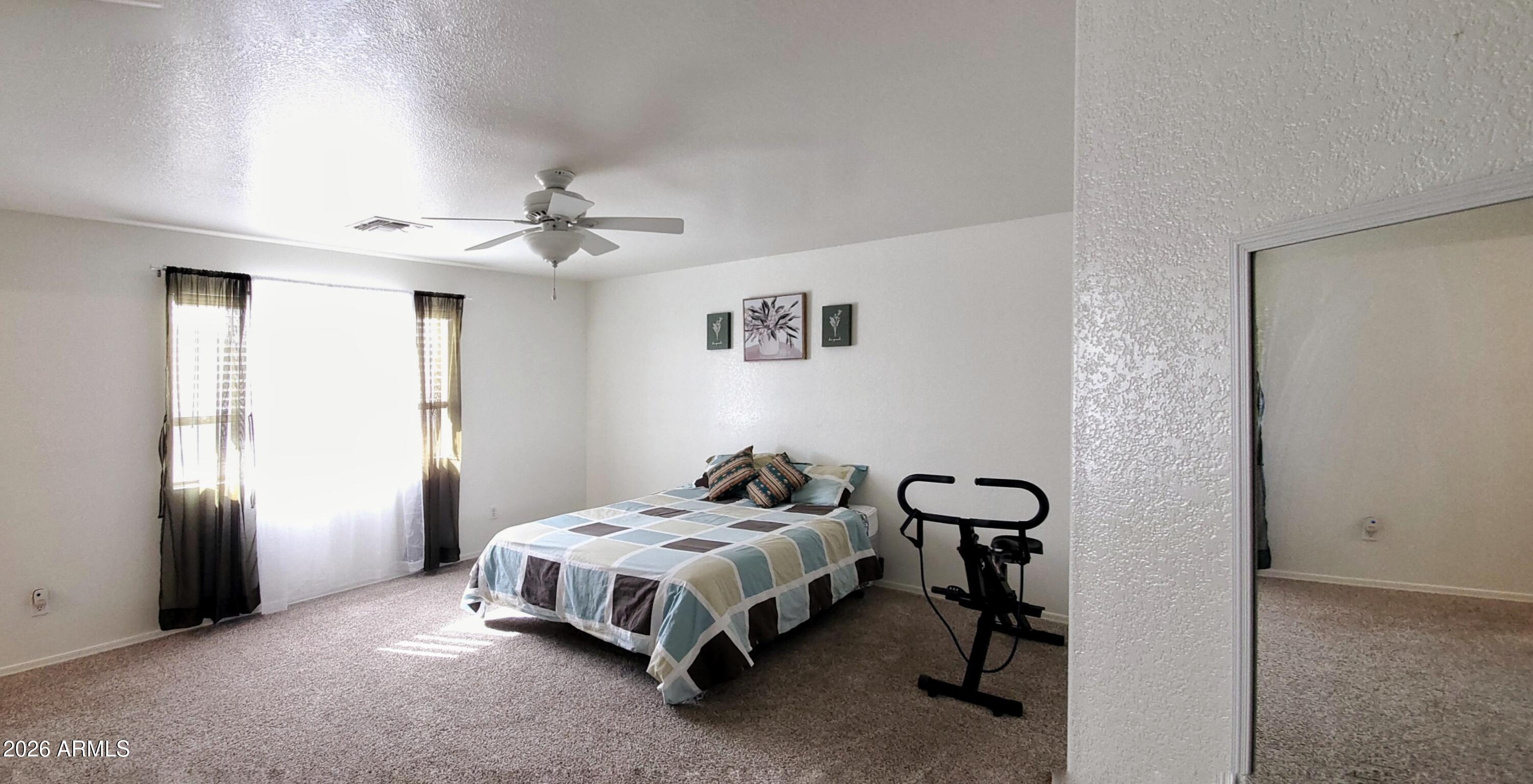 941 E DESERT MOON Trail