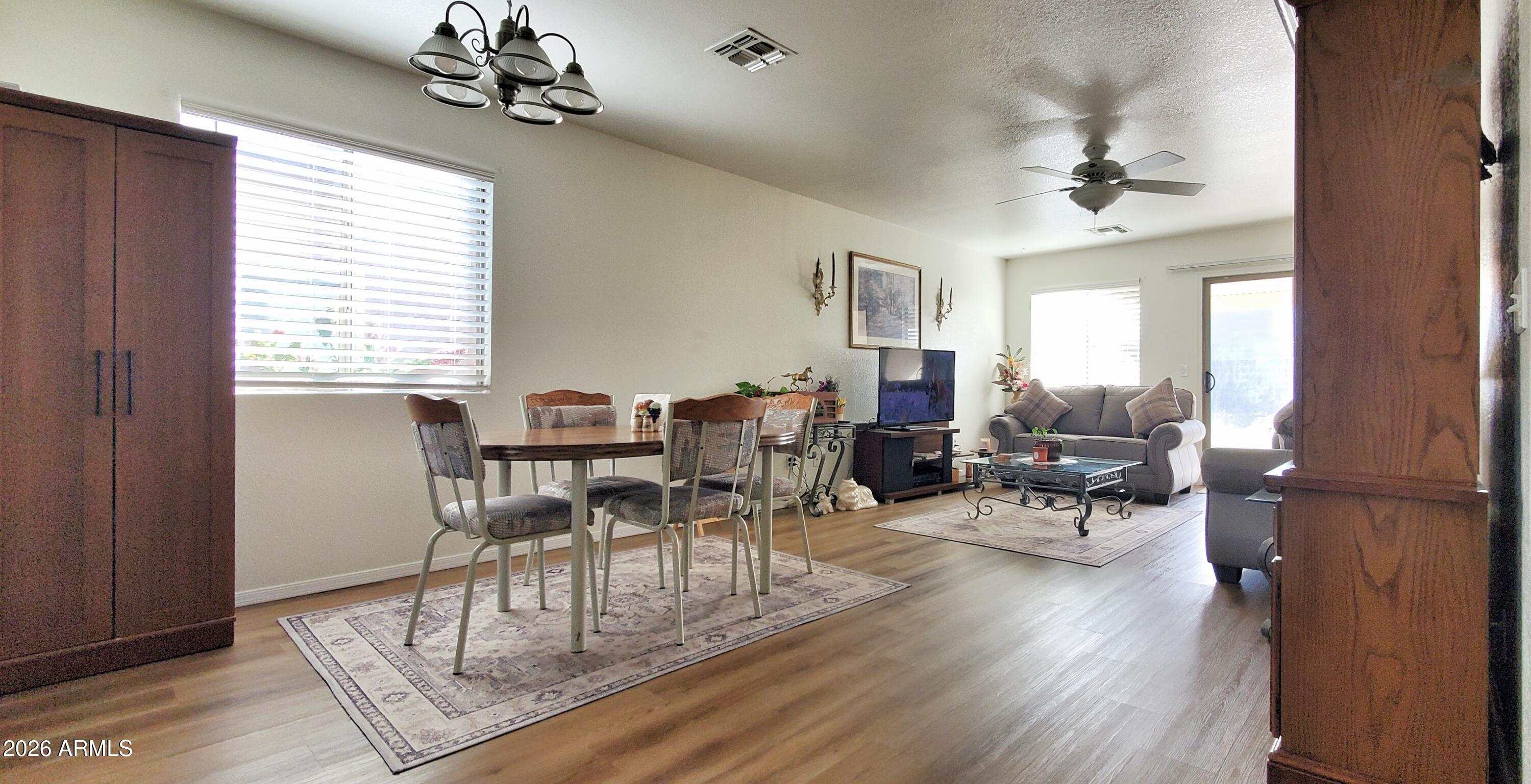 941 E DESERT MOON Trail