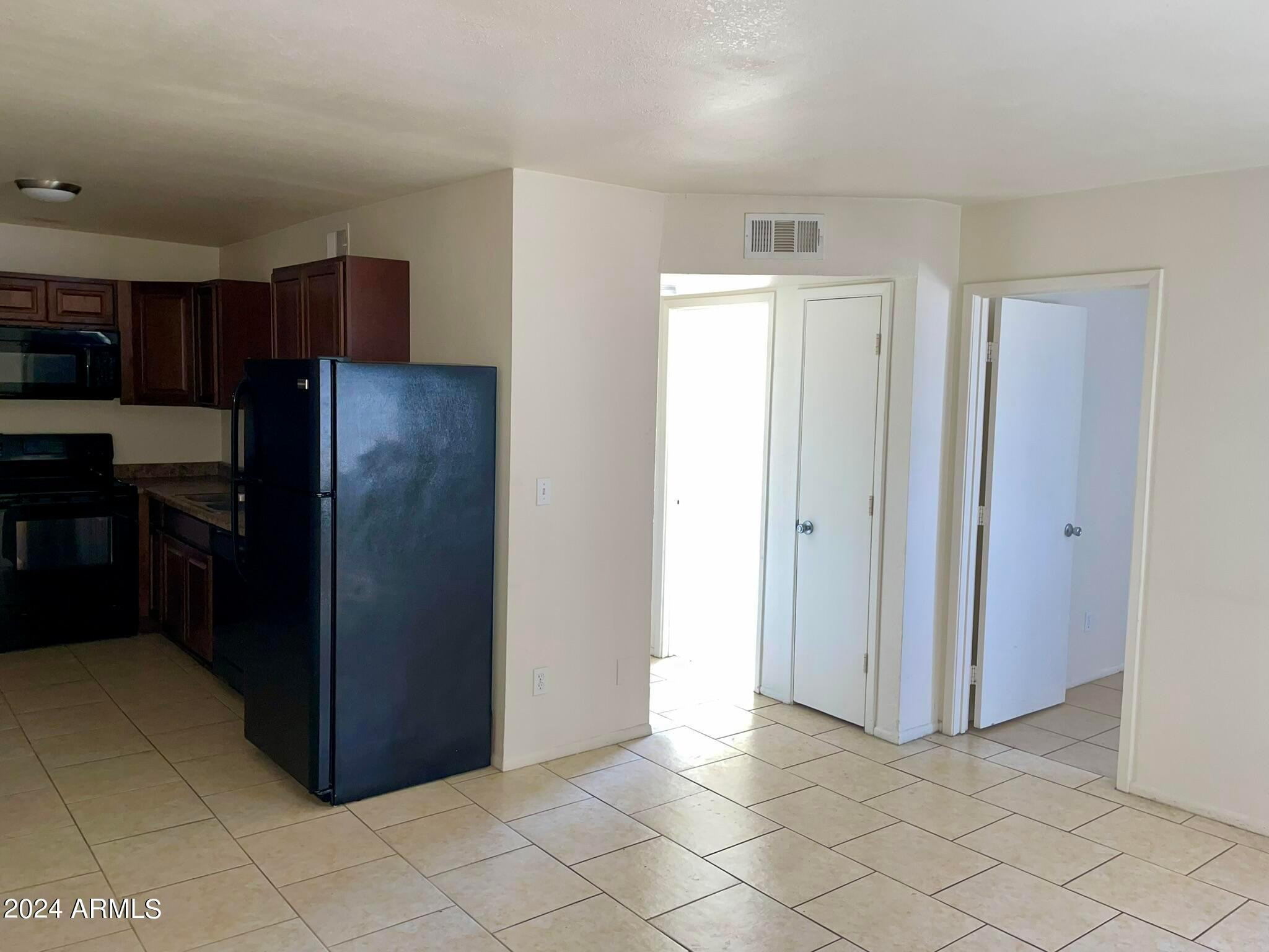 2417 W Campbell Avenue Apt 101