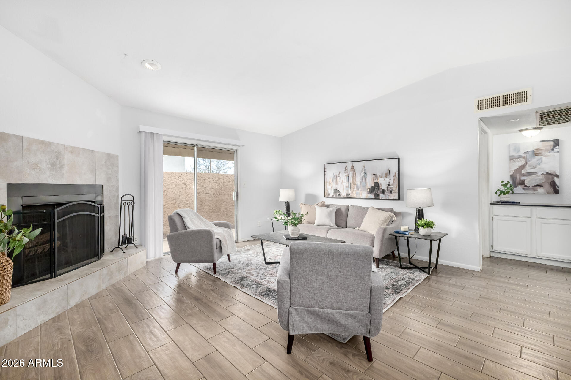 3033 N 37TH Street 1