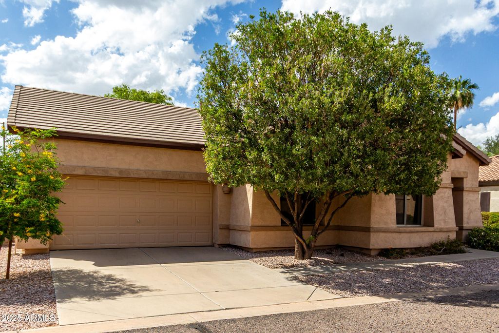 Photo of 894 E Sheffield Avenue, Chandler, AZ 85225 (MLS # 6919288)