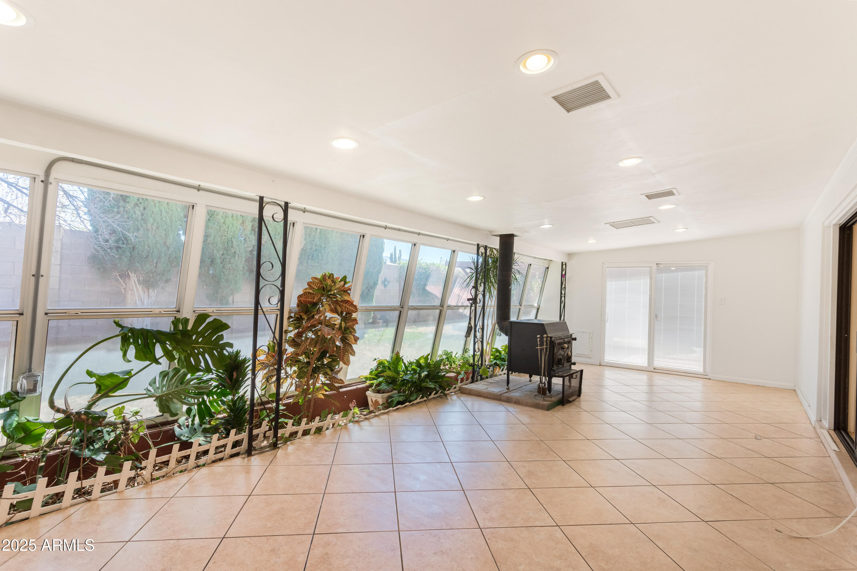 GARDEN CANYON 3 - Residential