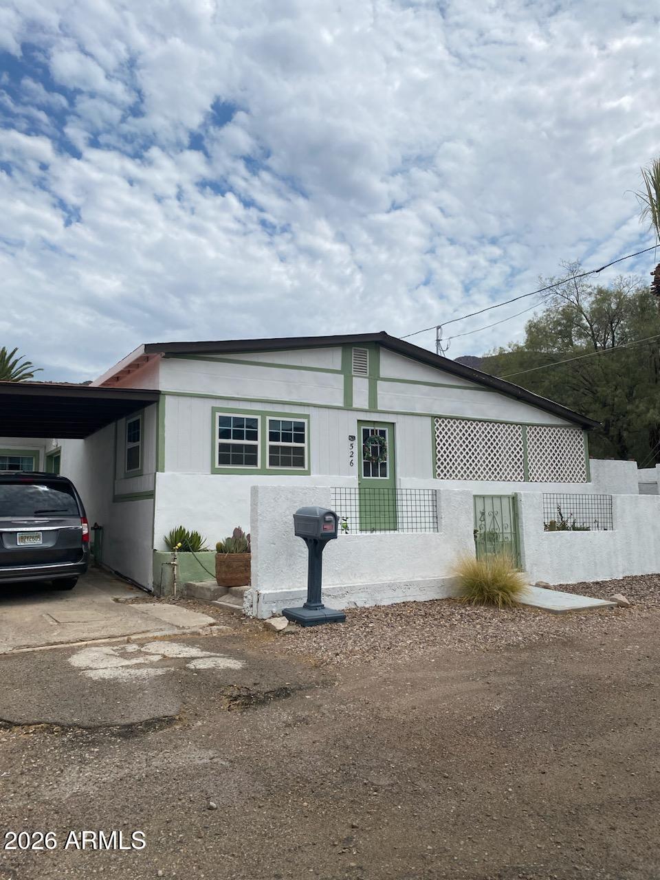 526 W Poephyry Street