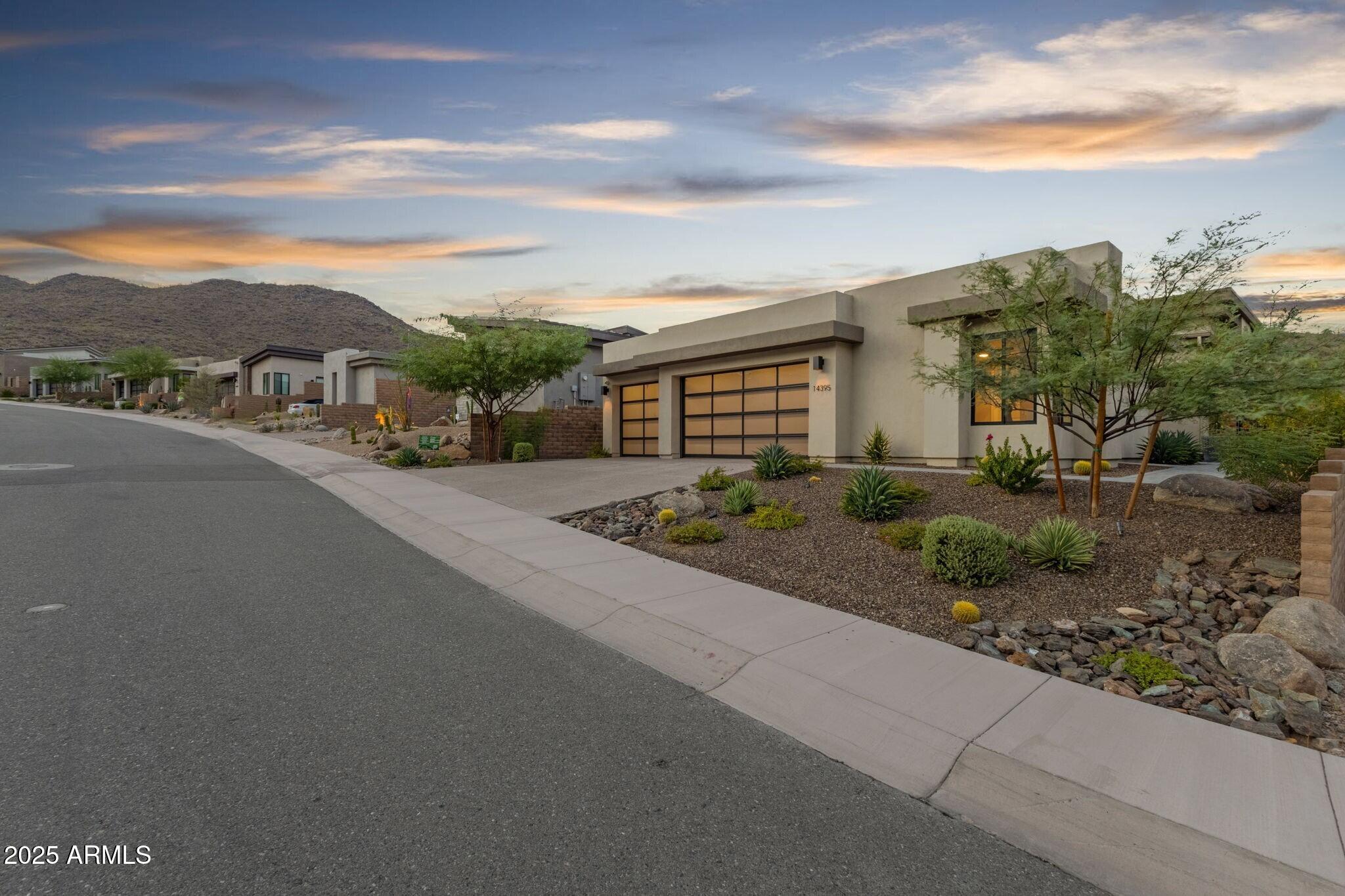 14395 N VALENCIA Drive