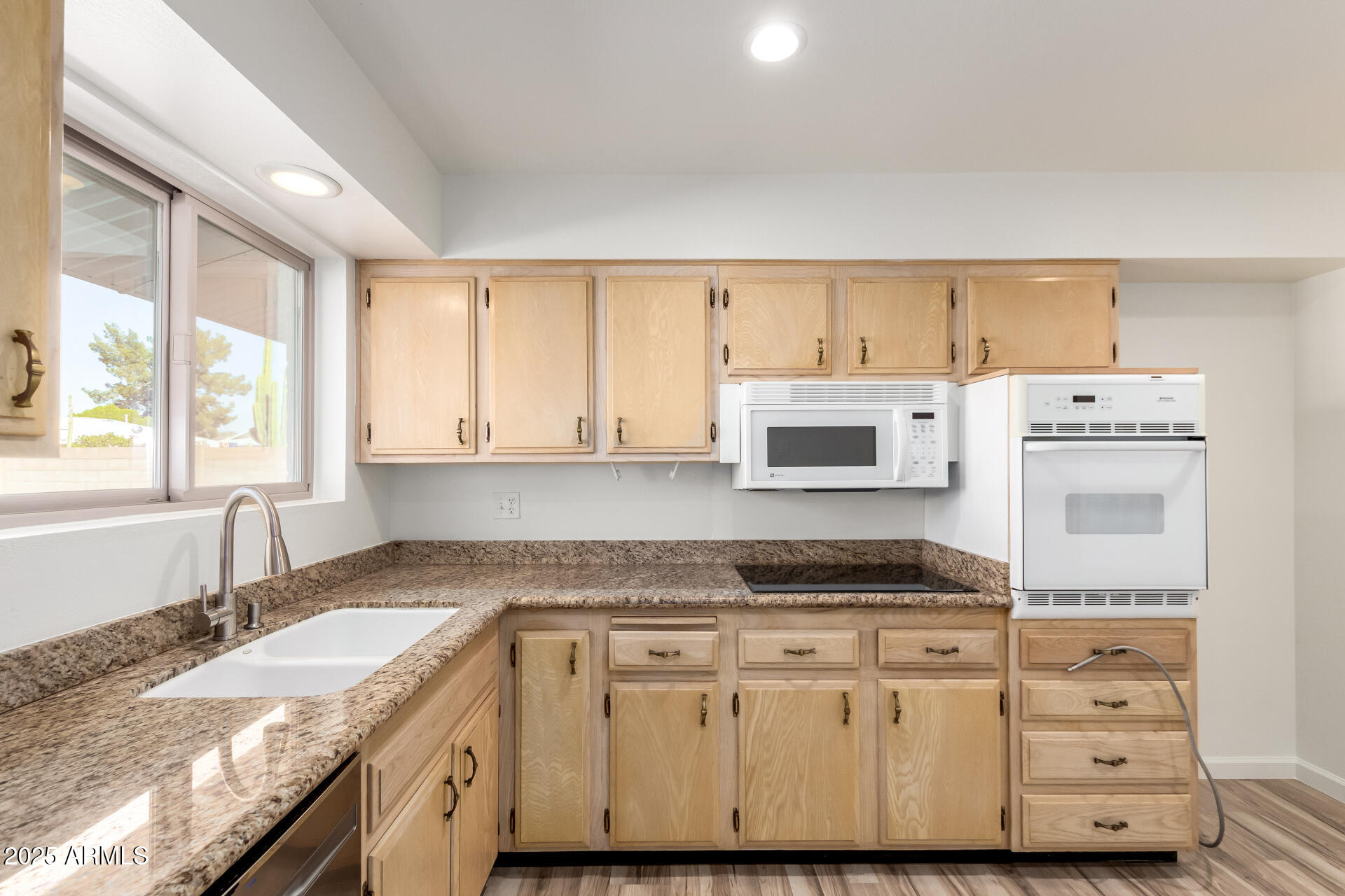 10724 W CAMELOT Circle